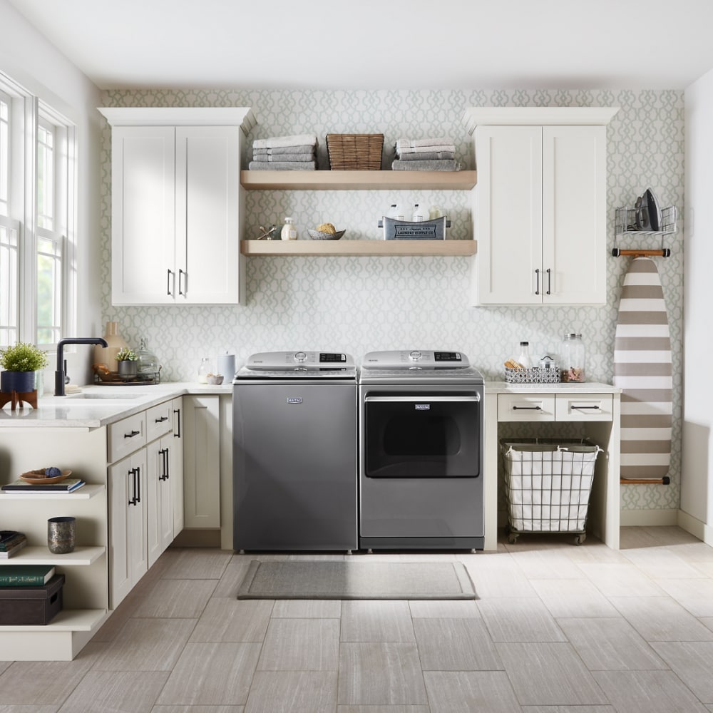 Lavadora de carga superior de alta eficiencia de 5.3 pies cúbicos de Maytag con agitador inteligente compatible (Metálico Slate) certificada por ENERGY STAR MVW7232HC
