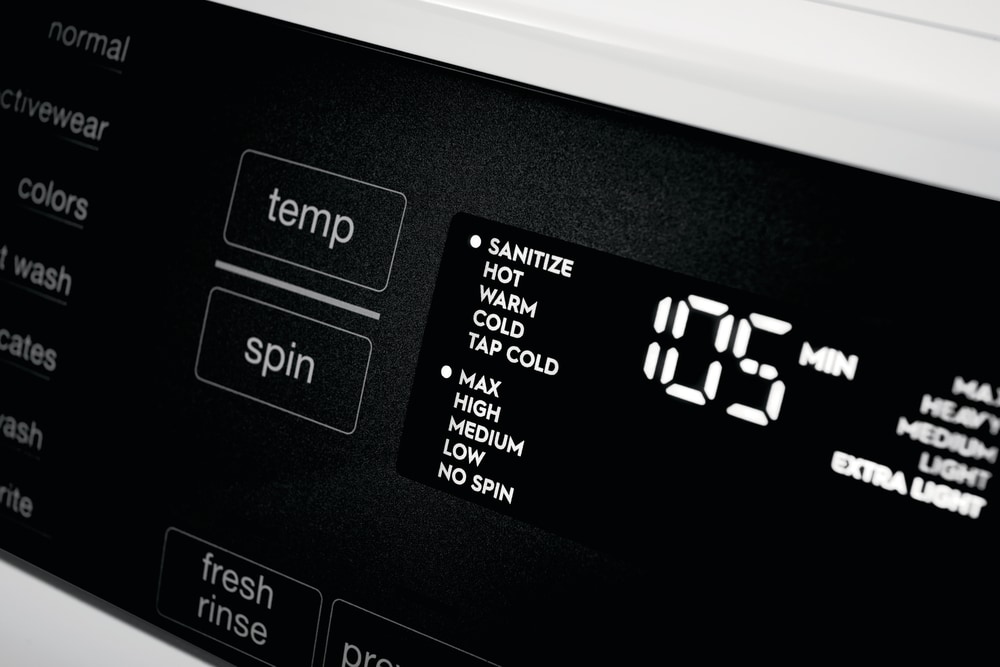 Lavadora de carga frontal apilable de alta eficiencia con ciclo de vapor Electrolux LuxCare Wash and Steam Refresh de 2.4 pies cúbicos (Blanco) con certificación ENERGY STAR ELFW4222AW