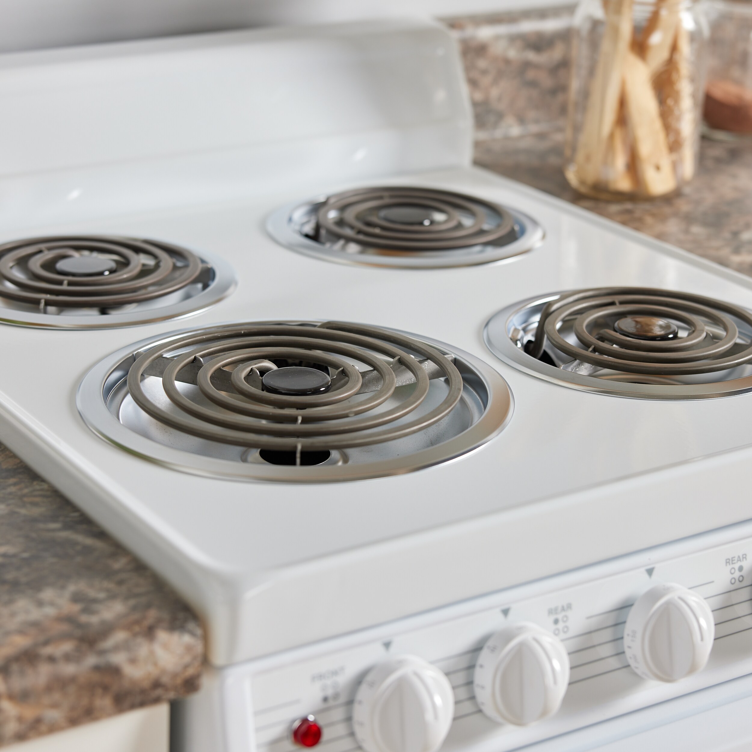 Estufa eléctrica independiente de 4 quemadores y 2.4 pies cúbicos en color blanco