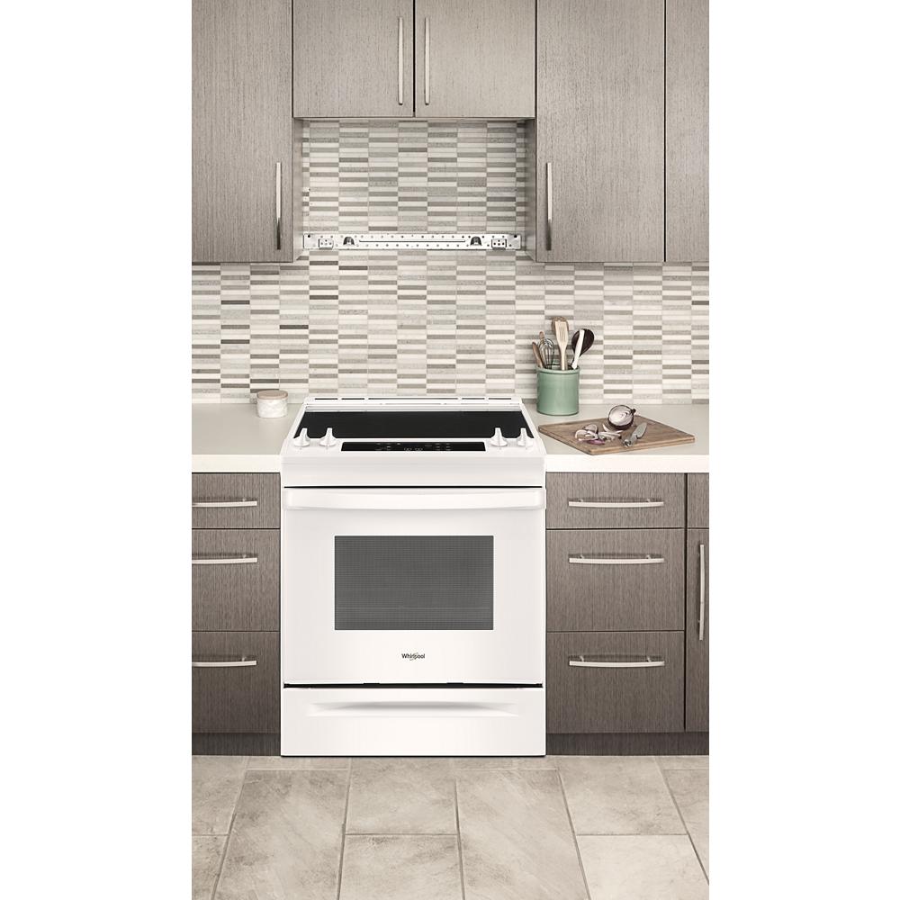Estufa eléctrica deslizable Whirlpool de 30 pulgadas con cubierta de vidrio y 4 quemadores en color blanco