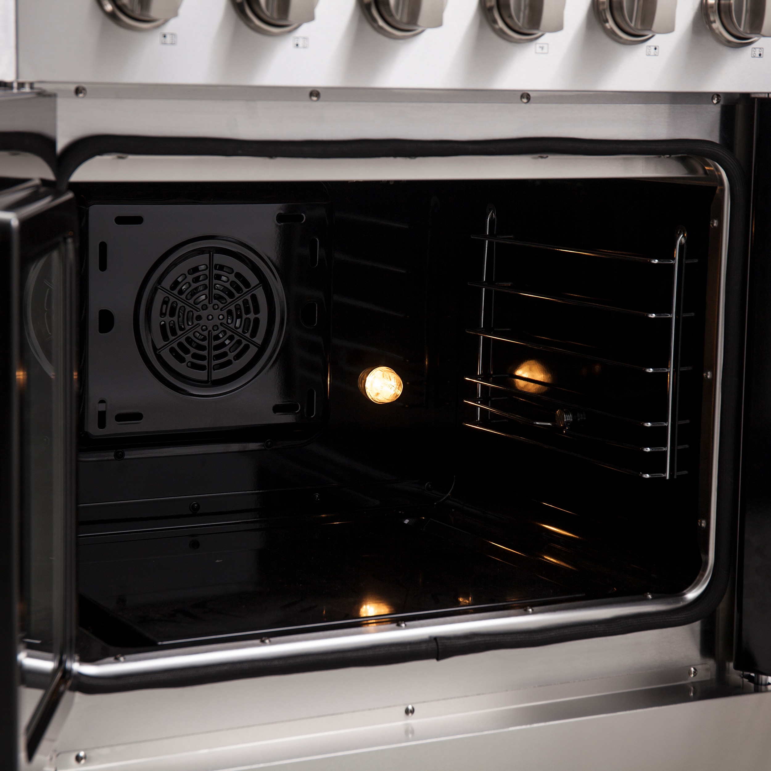 Estufa eléctrica independiente con horno de aire convección y freidora de aire FORNO Galiano Titanium de puerta francesa de 30 pulgadas con 4 quemadores en la parte superior de vidrio y 4.32 pies cúbicos de capacidad en acero inoxidable.