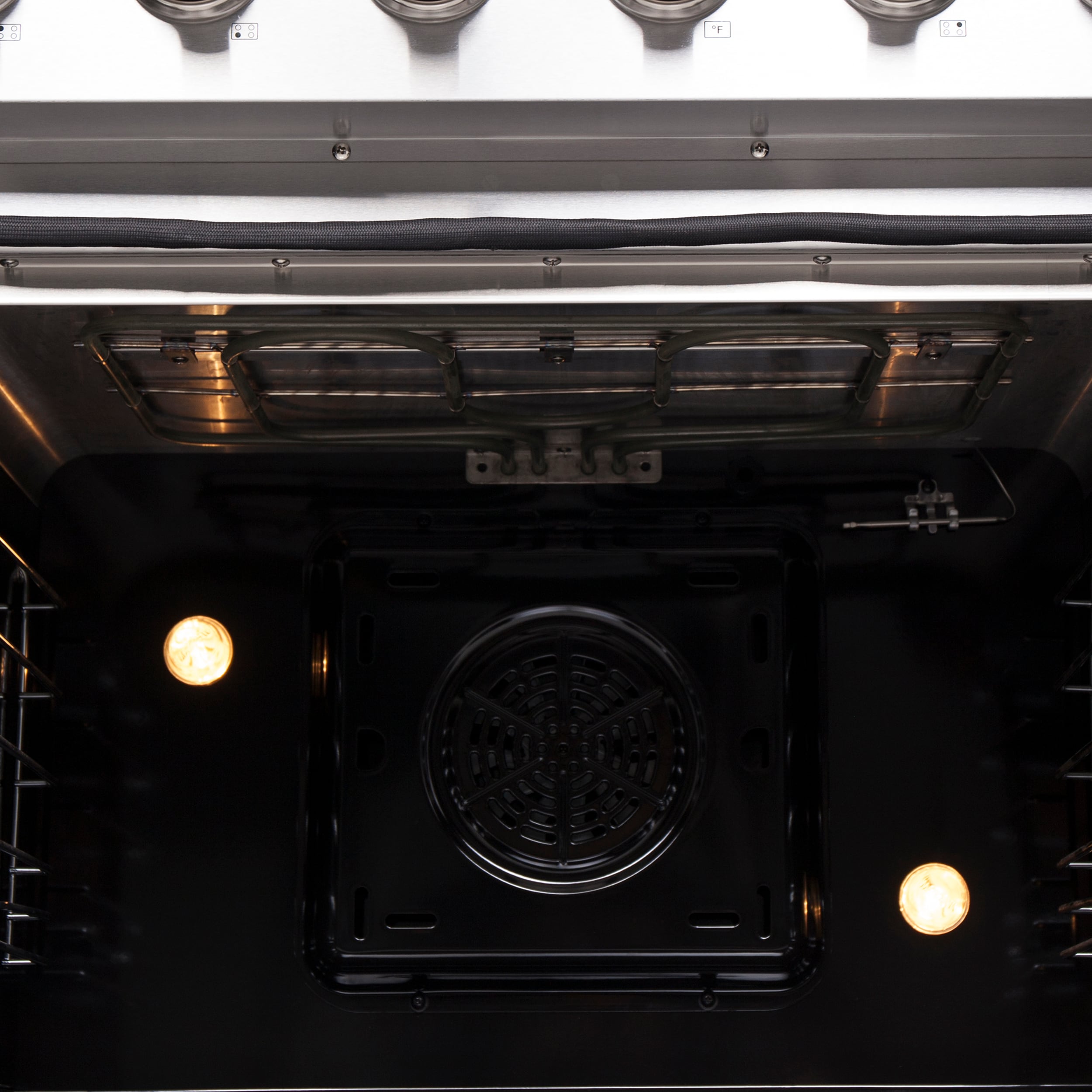 Estufa eléctrica independiente con horno de aire convección y freidora de aire FORNO Galiano Titanium de puerta francesa de 30 pulgadas con 4 quemadores en la parte superior de vidrio y 4.32 pies cúbicos de capacidad en acero inoxidable.
