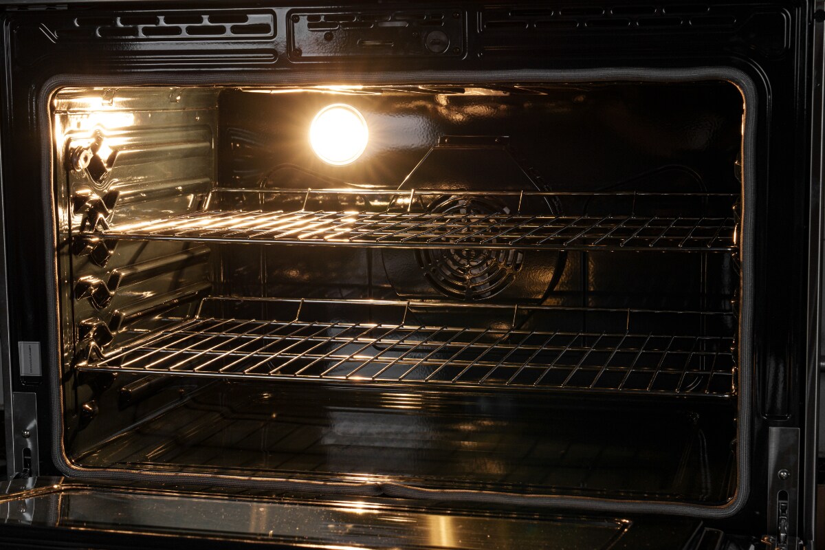 Estufa eléctrica de piso con 5 quemadores y freidora de aire de 6 pies cúbicos con superficie de vidrio de 36 pulgadas en acero inoxidable
