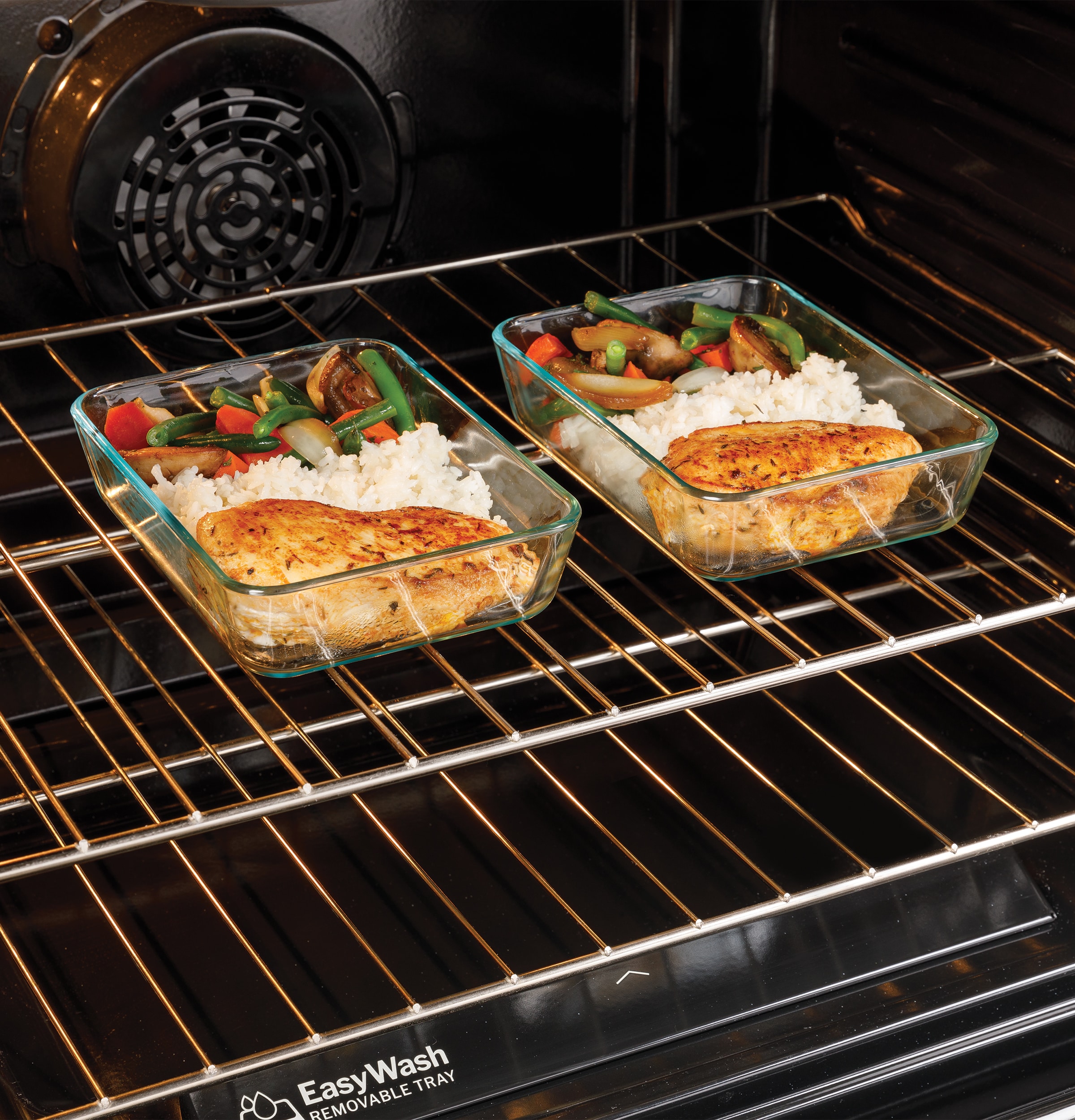 Charola para horno GE EasyWash de 30 pulgadas con cubierta de cristal y 5 quemadores, horno de convección con freidora de aire de 5.3 pies cúbicos, estufa eléctrica independiente (acabado en acero inoxidable) GRF600AVSS