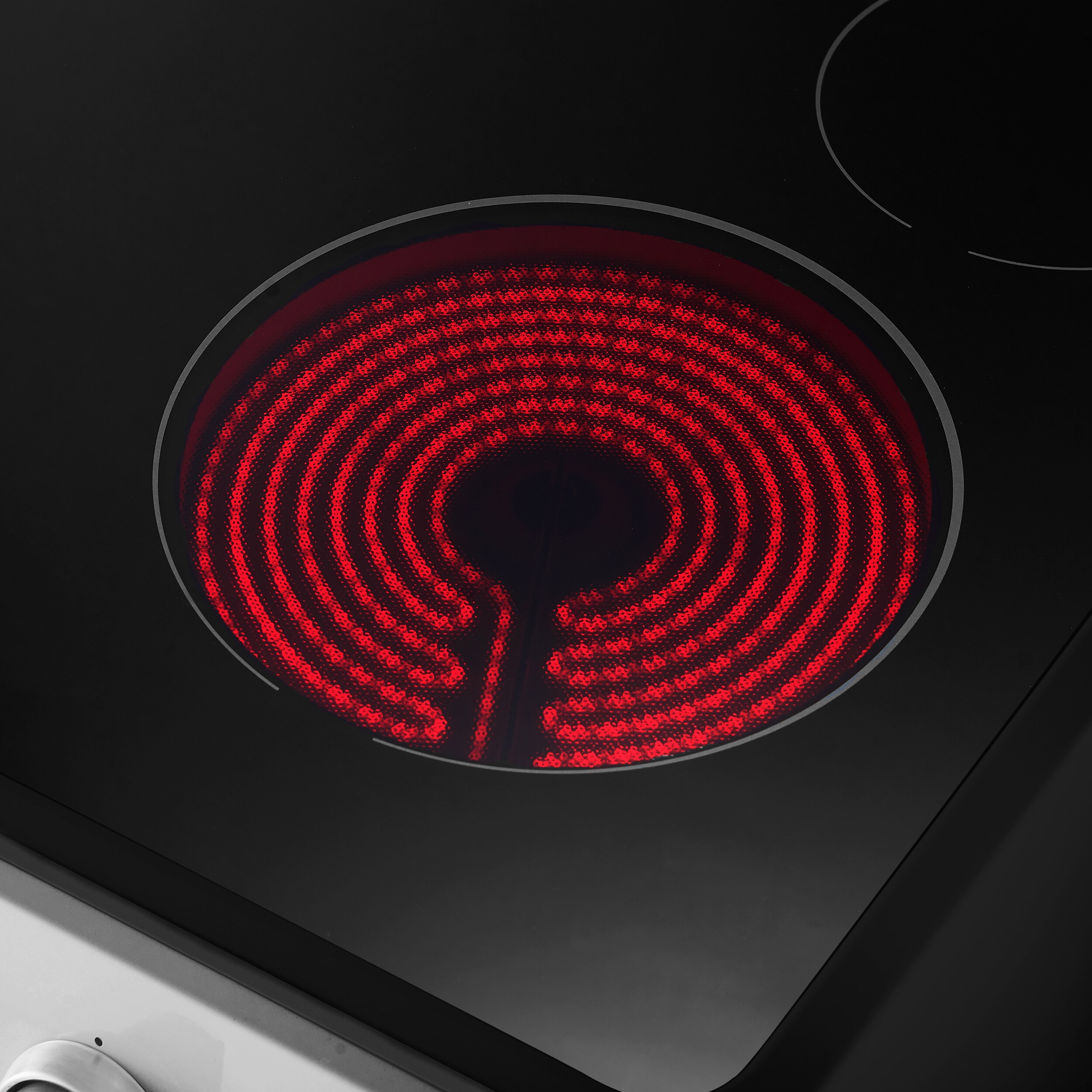 Estufa eléctrica deslizable con horno de convección de 5 pies cúbicos, 4 quemadores y tapa de vidrio de 30 pulgadas FORNO Leonardo Espresso de acero inoxidable.