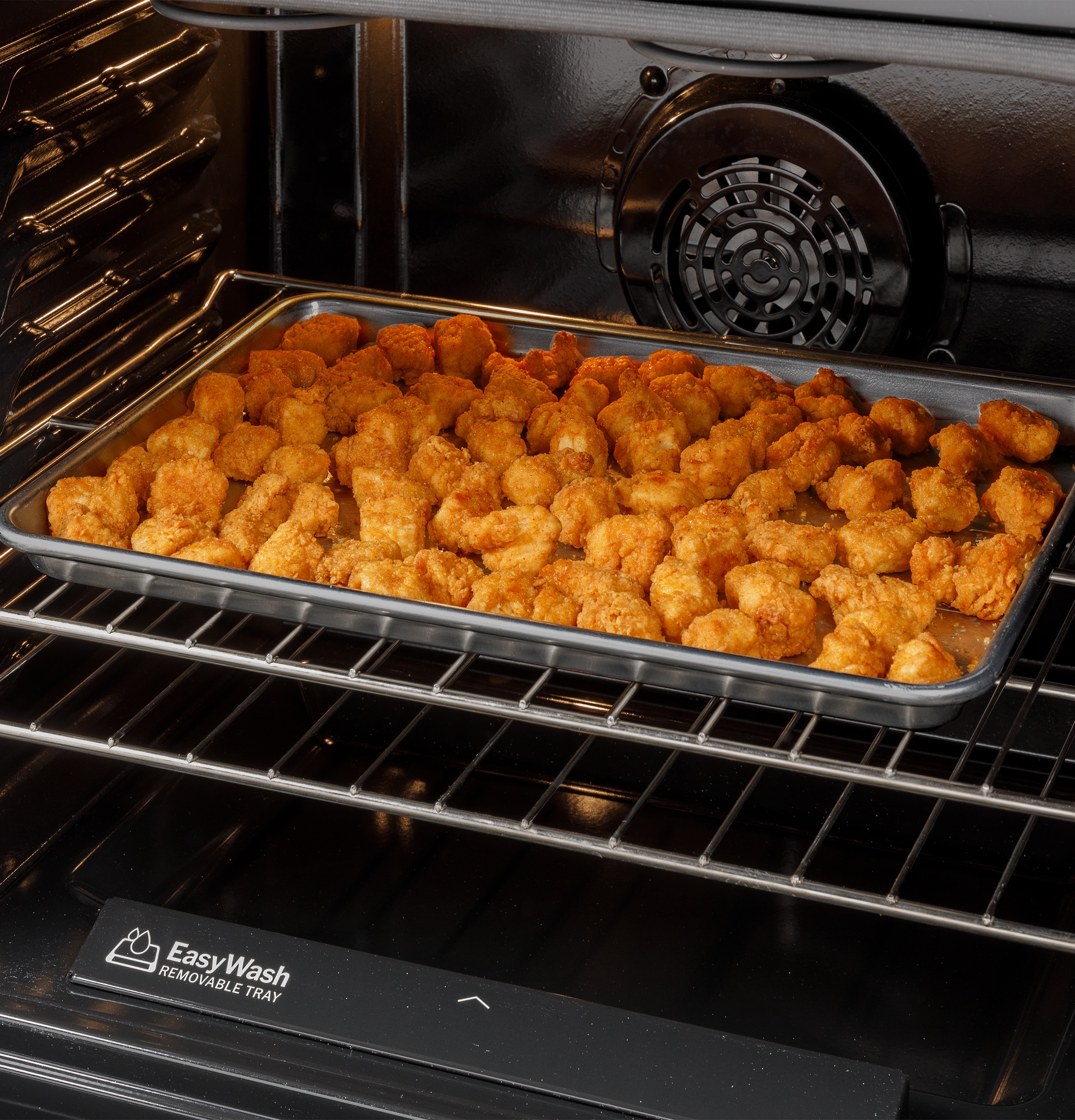 Charola para horno GE EasyWash de 30 pulgadas con tapa de vidrio y 5 quemadores, horno de convección con freidora de aire de 5.3 pies cúbicos, estufa eléctrica independiente (Pizarra) GRF600AVES