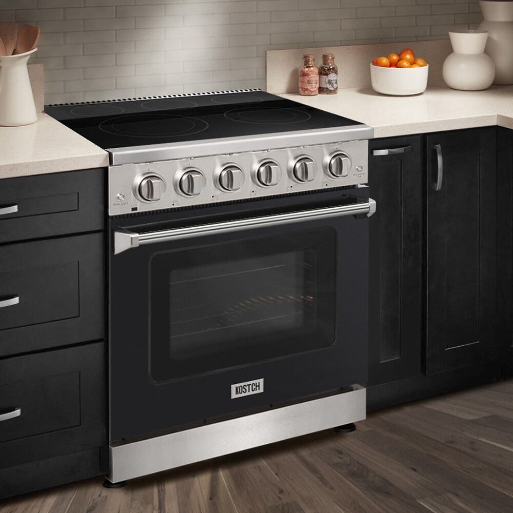 Estufa eléctrica independiente con horno de convección de 4.55 pies cúbicos y 5 quemadores en la parte superior de vidrio de 30 pulgadas en color negro.
