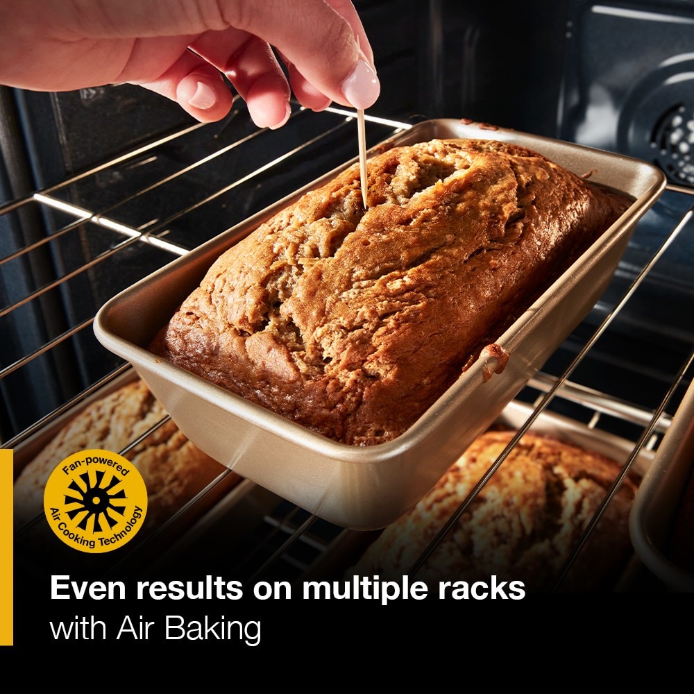 Tecnología de cocción al aire de Whirlpool, 4 quemadores de 30 pulgadas con horno de convección de freír al aire de 5.3 pies cúbicos, estufa eléctrica independiente de acero inoxidable negro.