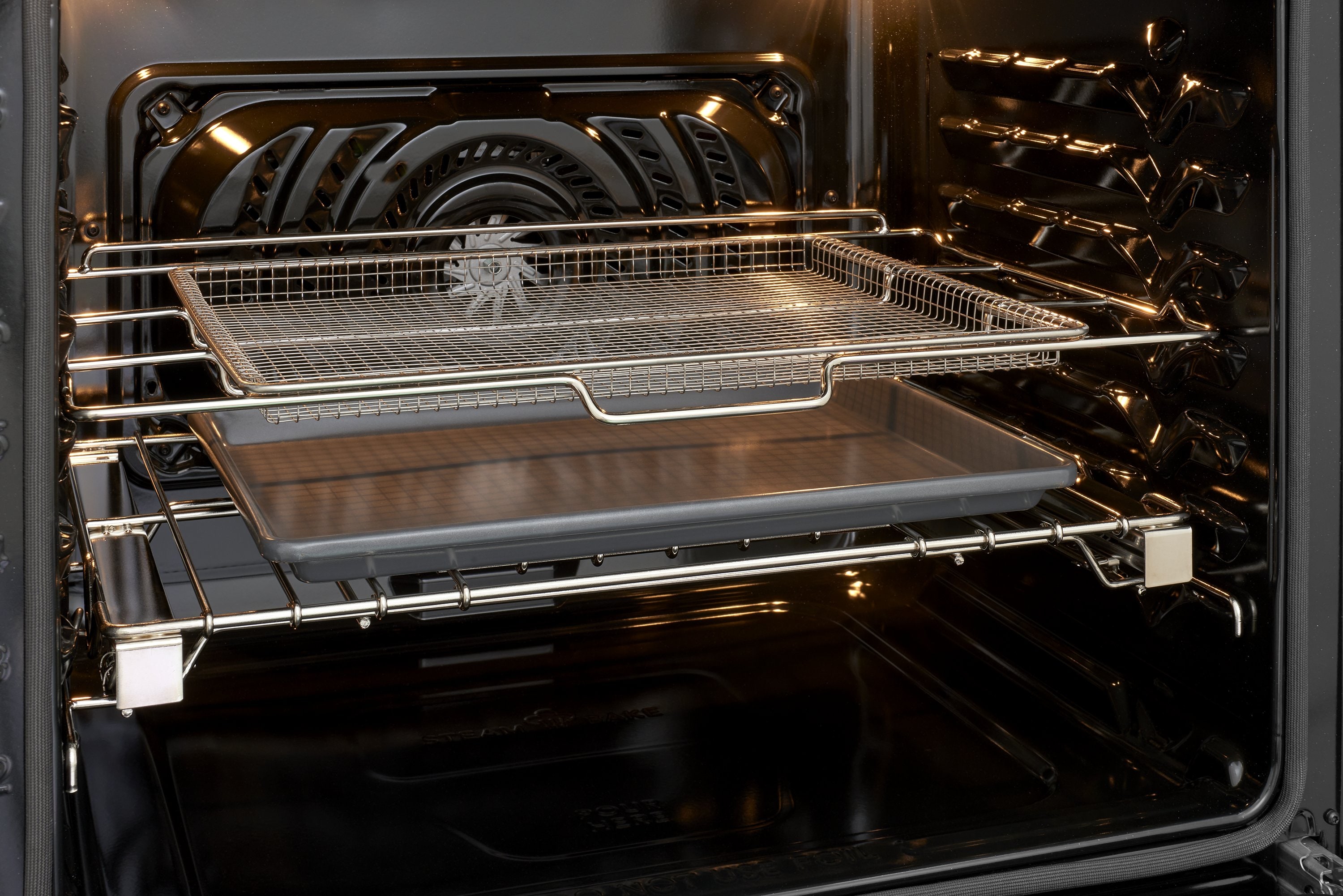 Estufa de Inducción Deslizable Profesional Frigidaire de 30 pulgadas con 5 quemadores, horno de convección de aire frito de 6.2 pies cúbicos (Acero inoxidable resistente a manchas) PCFI3080AF