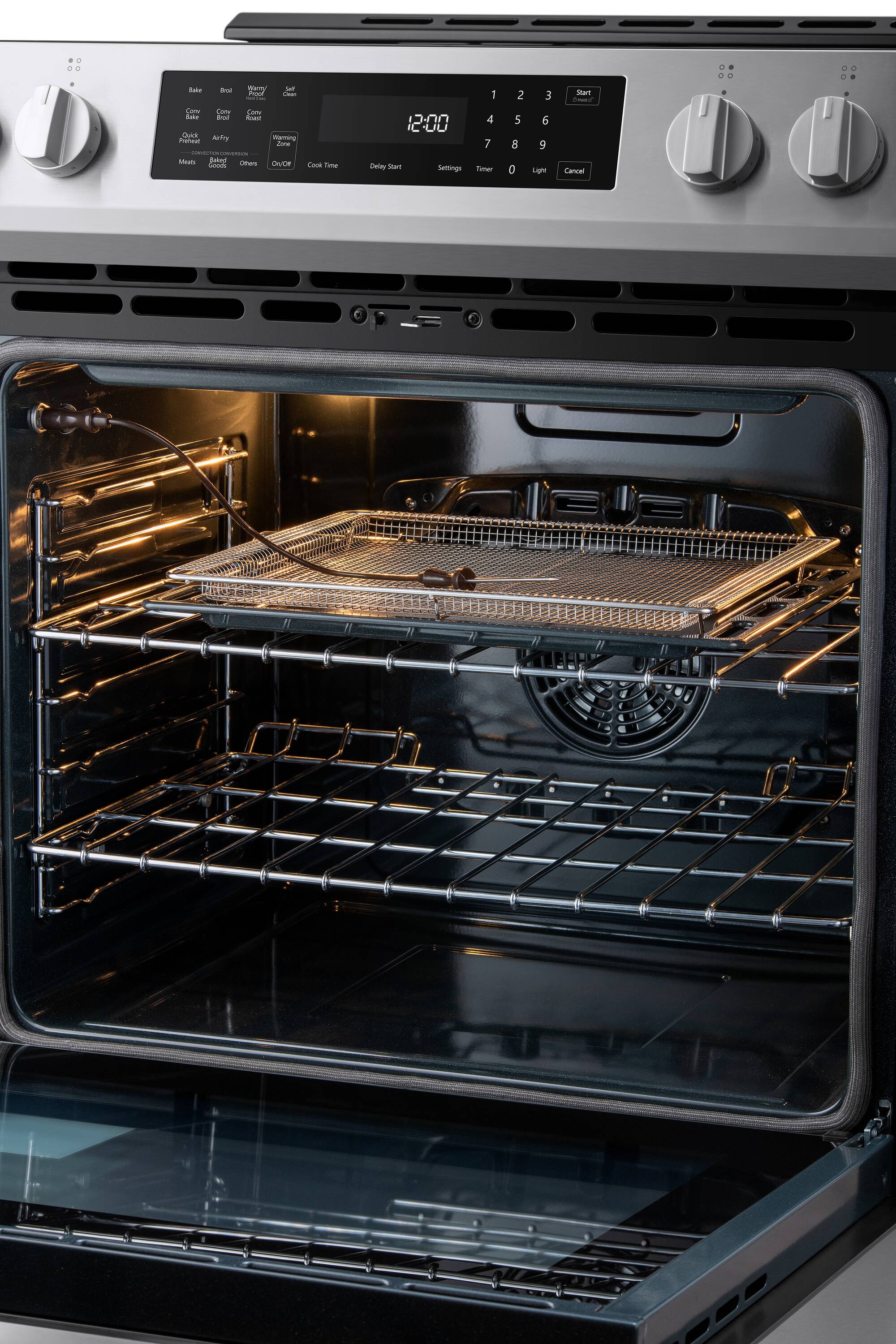 Estufa eléctrica independiente Kenmore de vidrio de 30 pulgadas con 5 quemadores, horno de convección con aire caliente de 5.6 pies cúbicos y recubrimiento WipeClean (acero inoxidable) 2296843