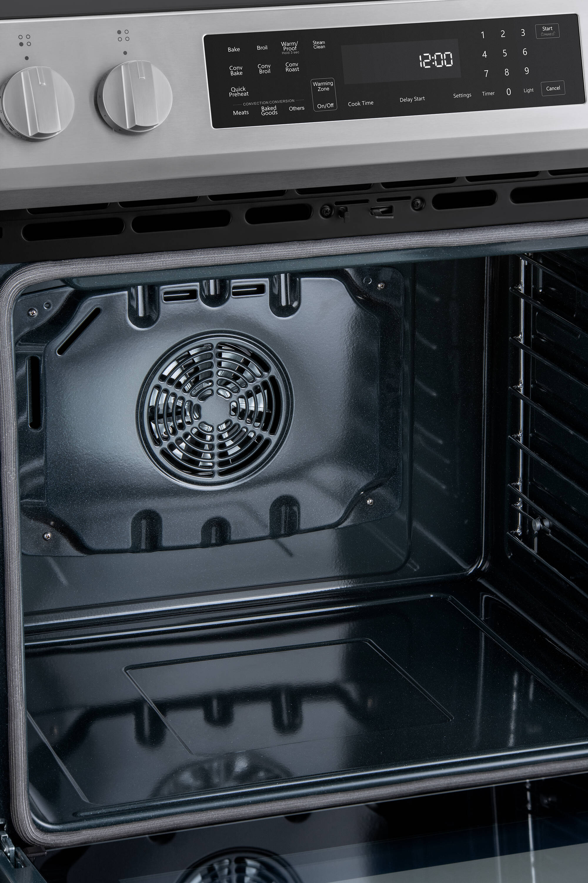 Estufa eléctrica independiente con horno de convección de 5.6 pies cúbicos, 5 quemadores y cubierta de vidrio de 30 pulgadas con recubrimiento WipeClean (acero inoxidable) 2296833