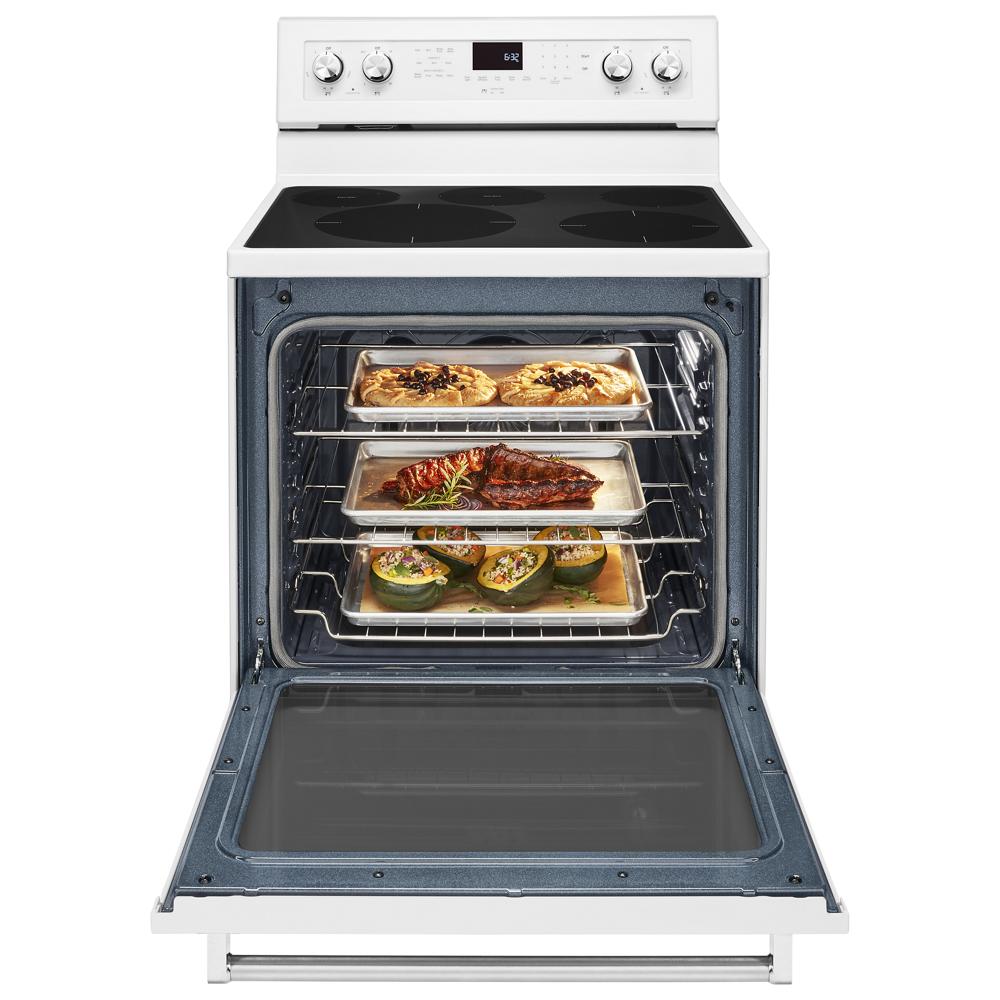 Estufa eléctrica independiente con horno de convección de 6.4 pies cúbicos, 5 quemadores y cubierta de vidrio de 30 pulgadas en color blanco KitchenAid