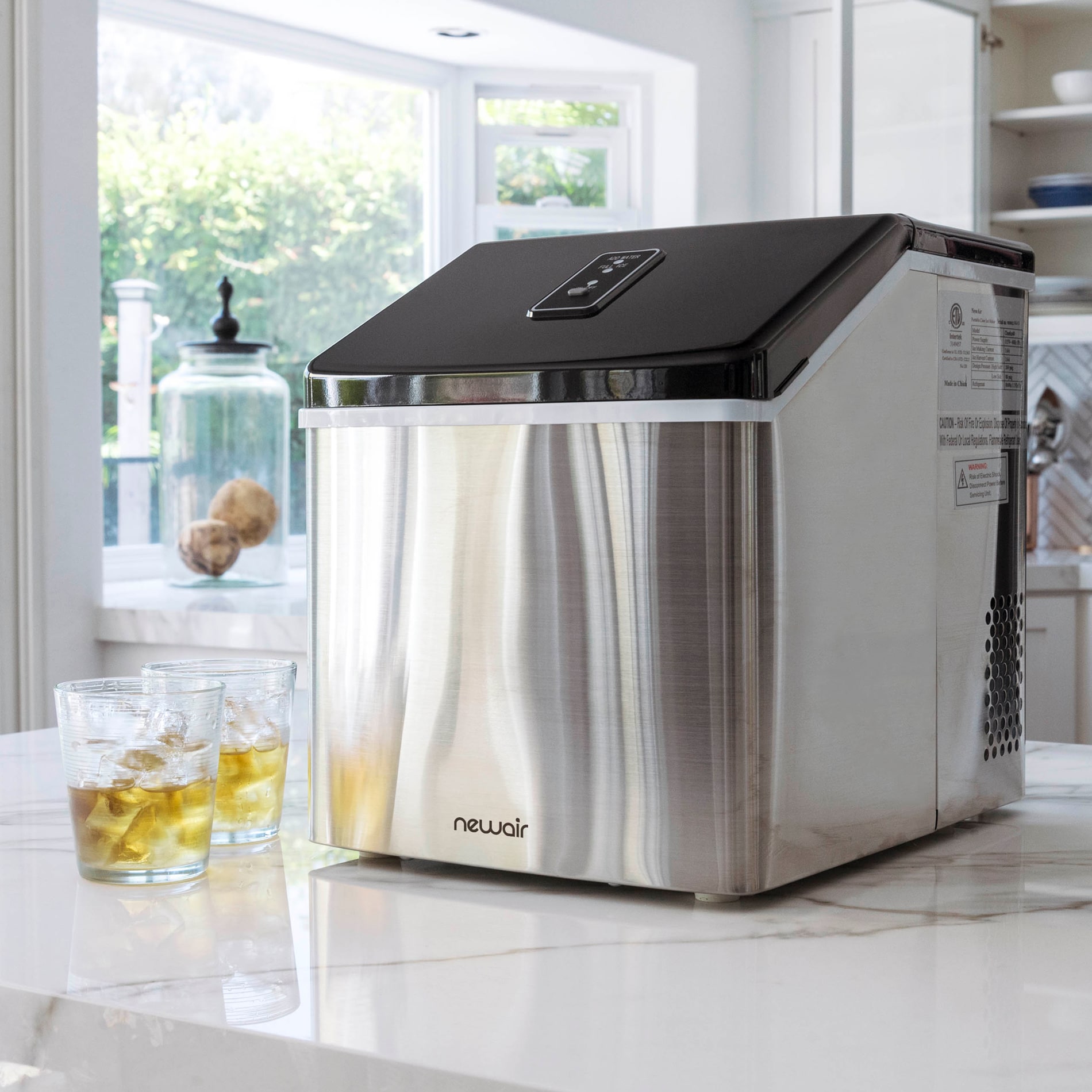 Máquina para hacer hielo en cubos de 40 libras al día de mostrador o portátil (acero inoxidable y negro) CLEARICE40