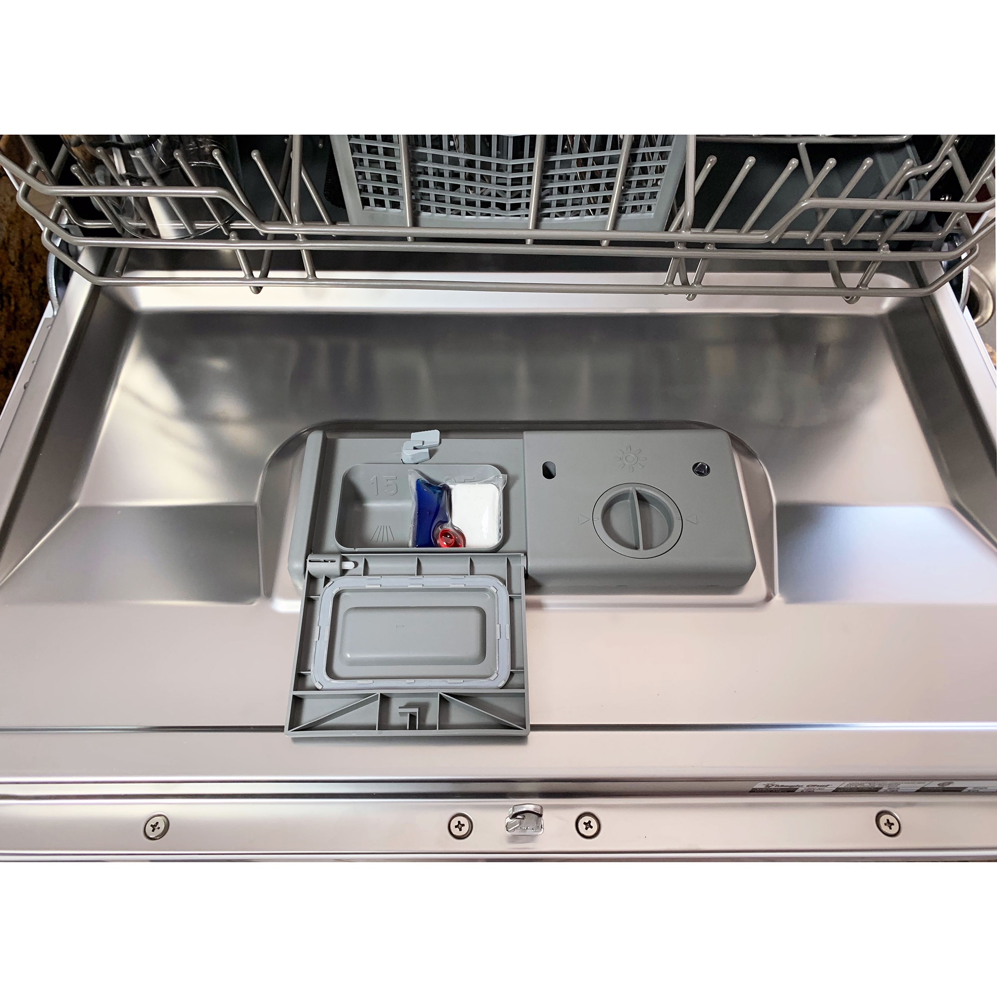 Lavavajillas portátil independiente Magic Chef de 21.7 pulgadas (blanco) Certificado ENERGY STAR, Nivel de Sonido Estándar de 52 Decibeles MCSCD6W5