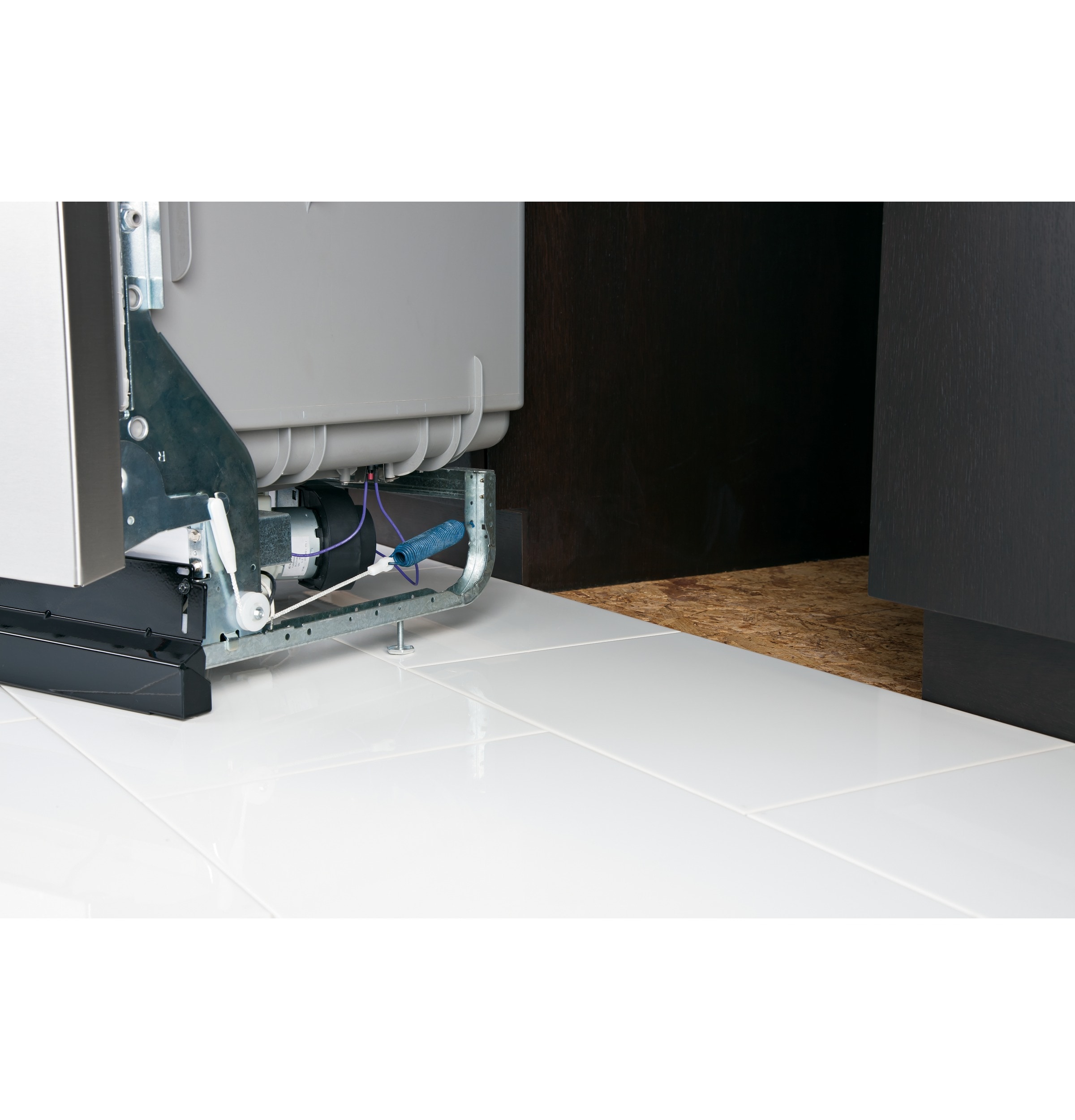 Lavavajillas empotrado GE Profile de 18 pulgadas con control superior (blanco) con certificación ENERGY STAR, nivel de sonido muy silencioso de 47 decibeles modelo PDT145SGLWW.