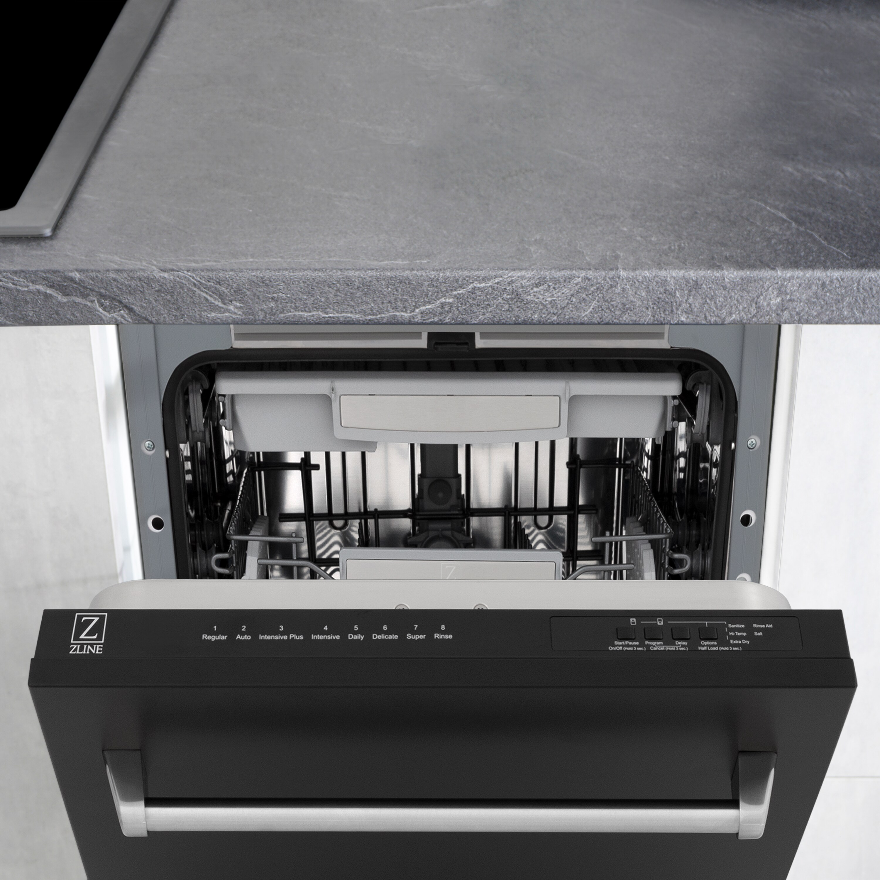 Lavavajillas empotrado de control superior ZLINE KITCHEN & BATH Tallac de 18 pulgadas con tercer rack (Tina de acero inoxidable con panel negro mate) ENERGY STAR, nivel de sonido estándar de 51 decibeles DWV-BLM-18.