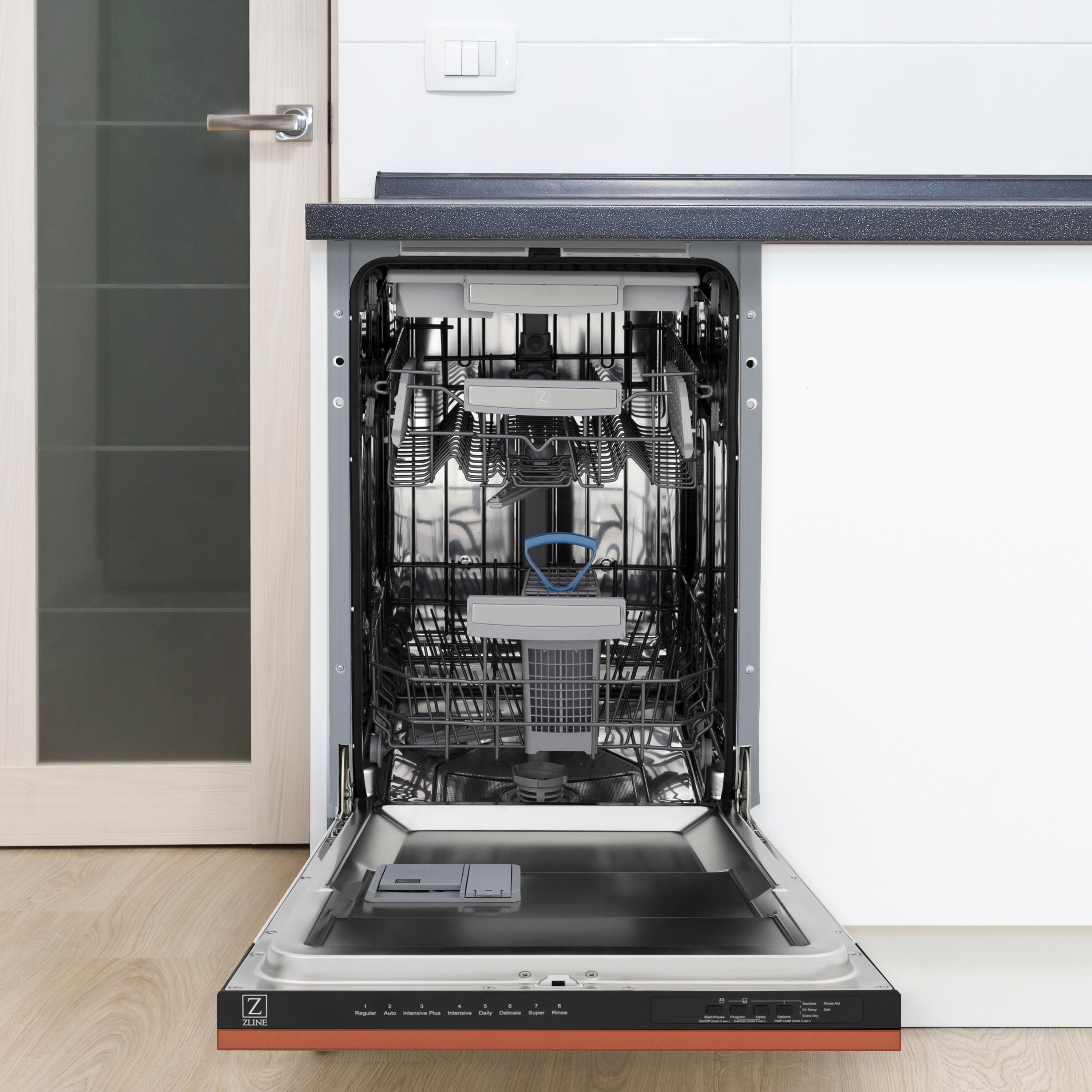 Lavavajillas empotrado de control superior de 18 pulgadas con tercera parrilla (tina de acero inoxidable con panel de cobre) ENERGY STAR, nivel de sonido estándar de 51 decibelios DWV-C-18 de ZLINE KITCHEN & BATH Tallac