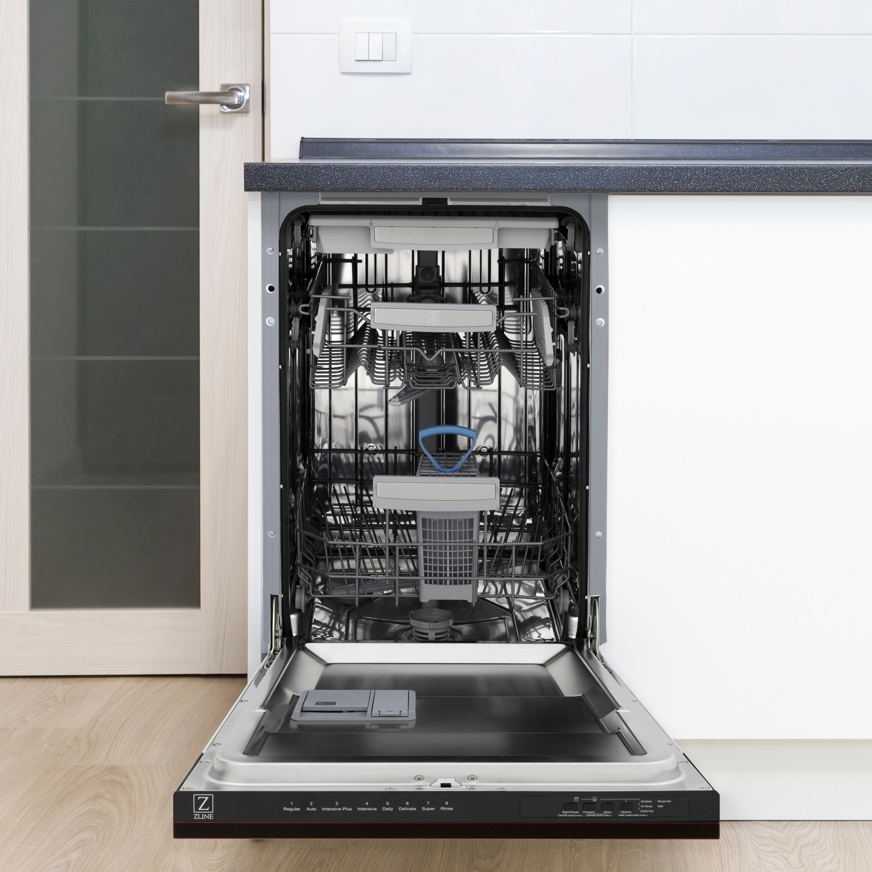 Lavavajillas Empotrado ZLINE KITCHEN & BATH Tallac de 18 pulgadas con Control Superior y Tercer Riel (tina de acero inoxidable con panel de bronce en aceite) con Certificación ENERGY STAR, Nivel de Sonido Estándar de 51 Decibeles DWV-ORB-18
