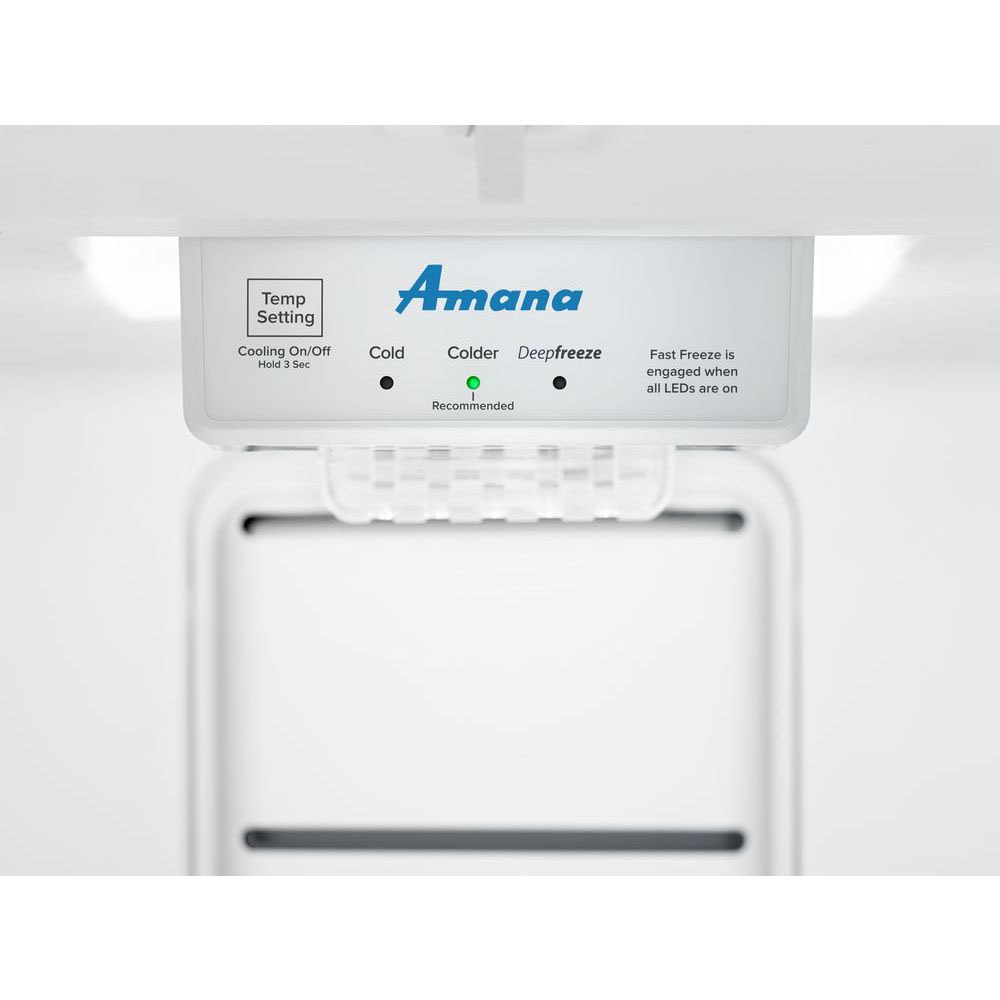 Congelador vertical sin escarcha de 15.7 pies cúbicos (blanco) Amana AZF33X16DW