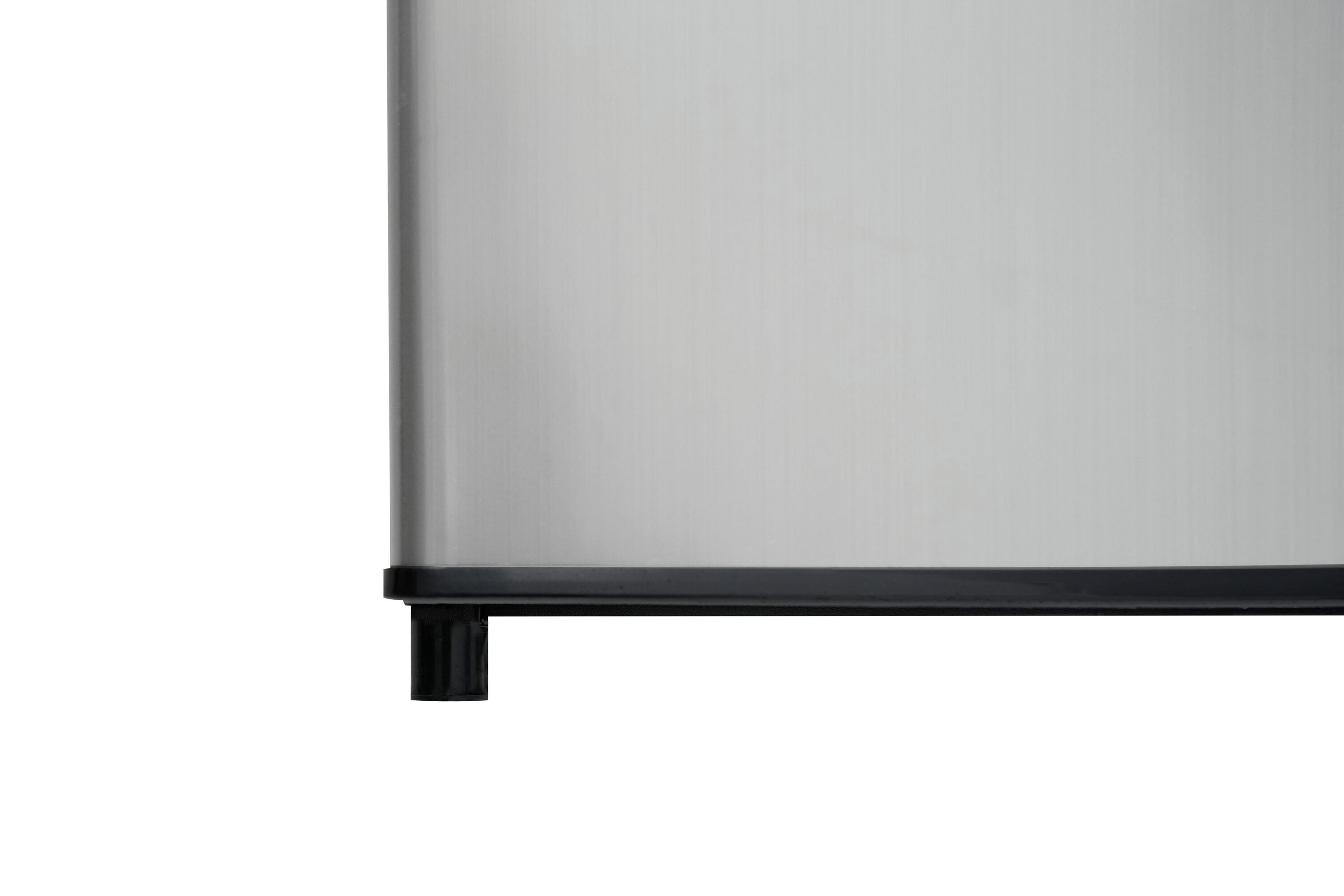 Congelador/Refrigerador Vertical Convertible KoolMore 4.2 pies cúbicos (Negro)