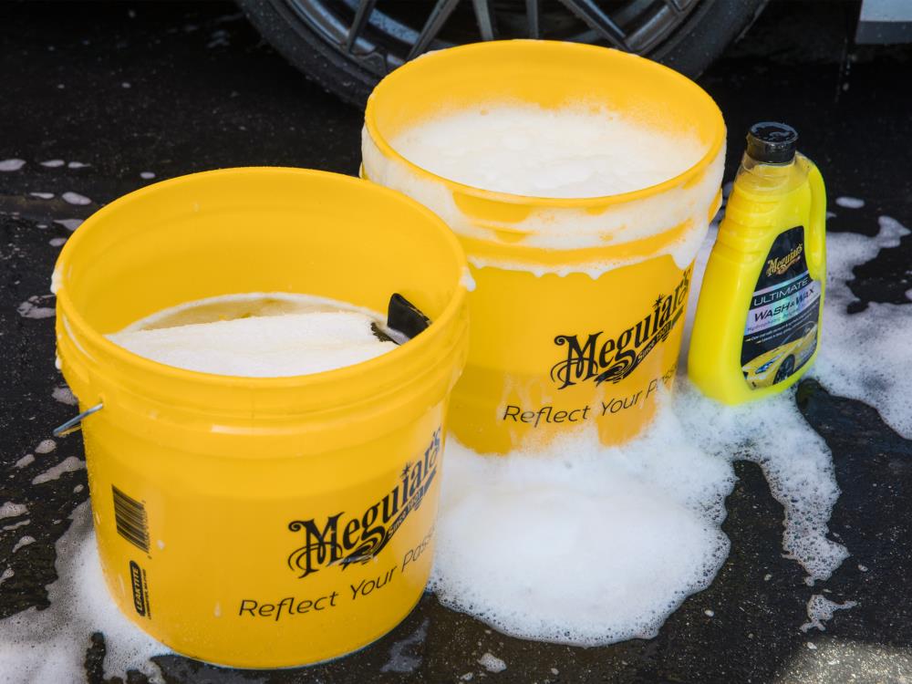 Meguiar's Ultimate Lavado/Cera para Exterior de Automóvil de 48 onzas