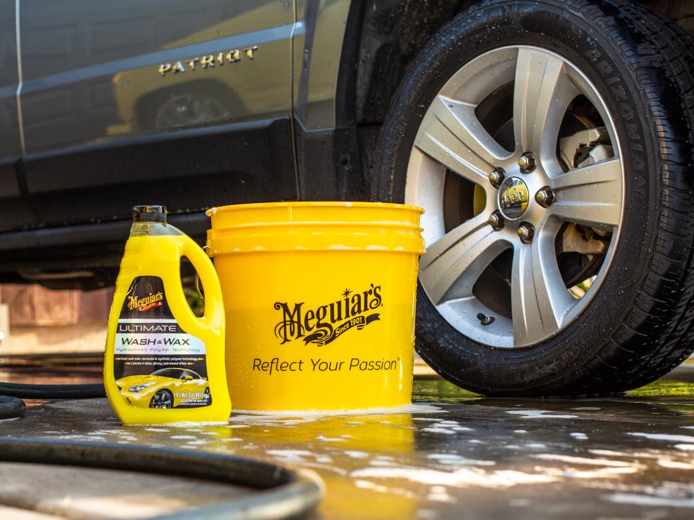 Meguiar's Ultimate Lavado/Cera para Exterior de Automóvil de 48 onzas