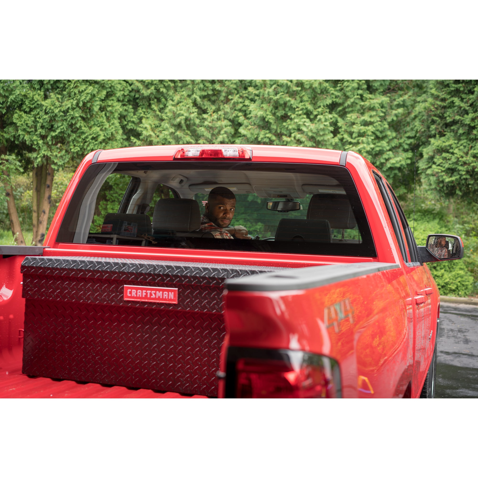 Caja de herramientas para camioneta negra mate de aluminio CRAFTSMAN 40.86 pulgadas x 19.57 pulgadas x 19.2 pulgadas