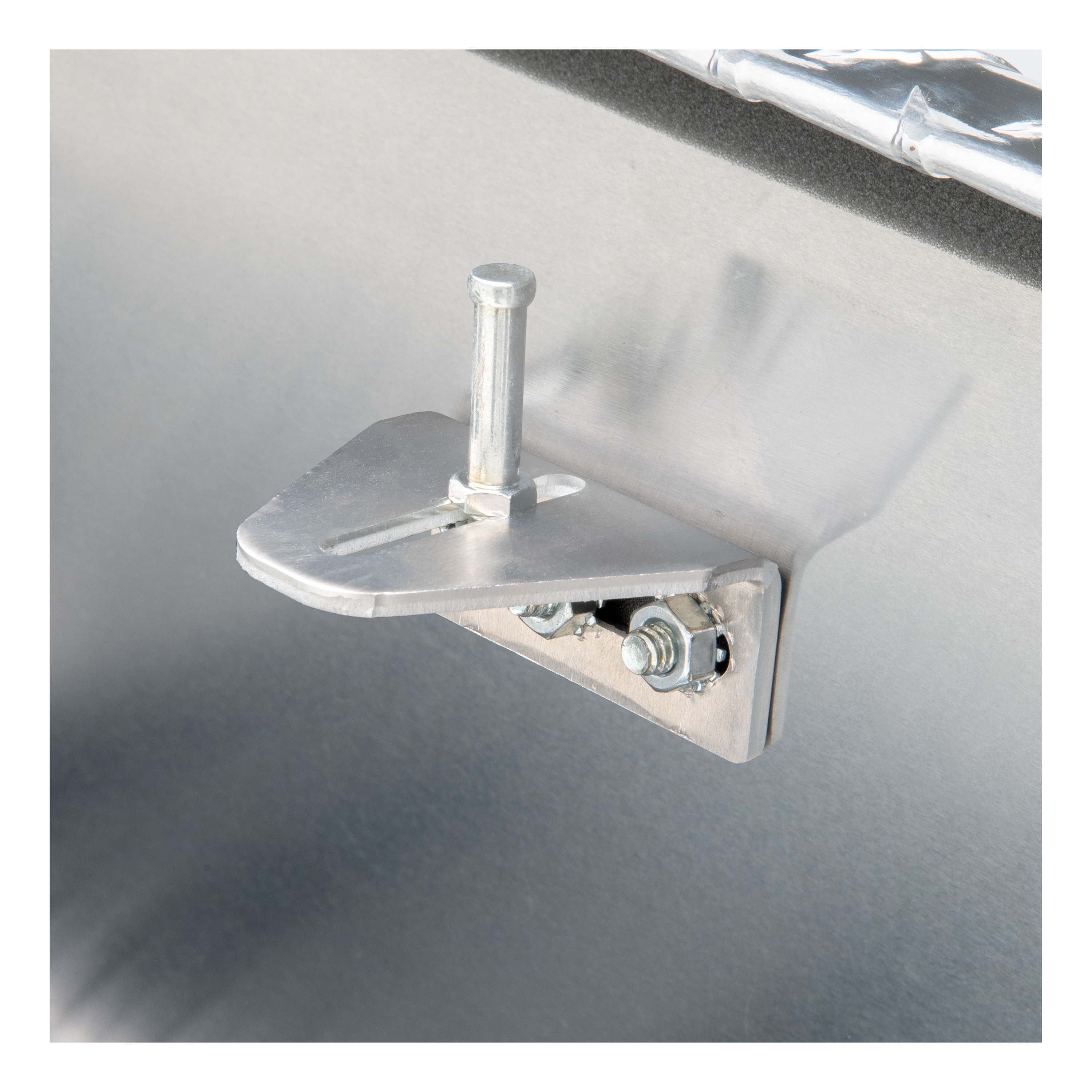 Caja de herramientas de aluminio brillante para camioneta cruzada de aluminio de 69.875 pulgadas x 20 pulgadas x 14.75 pulgadas
