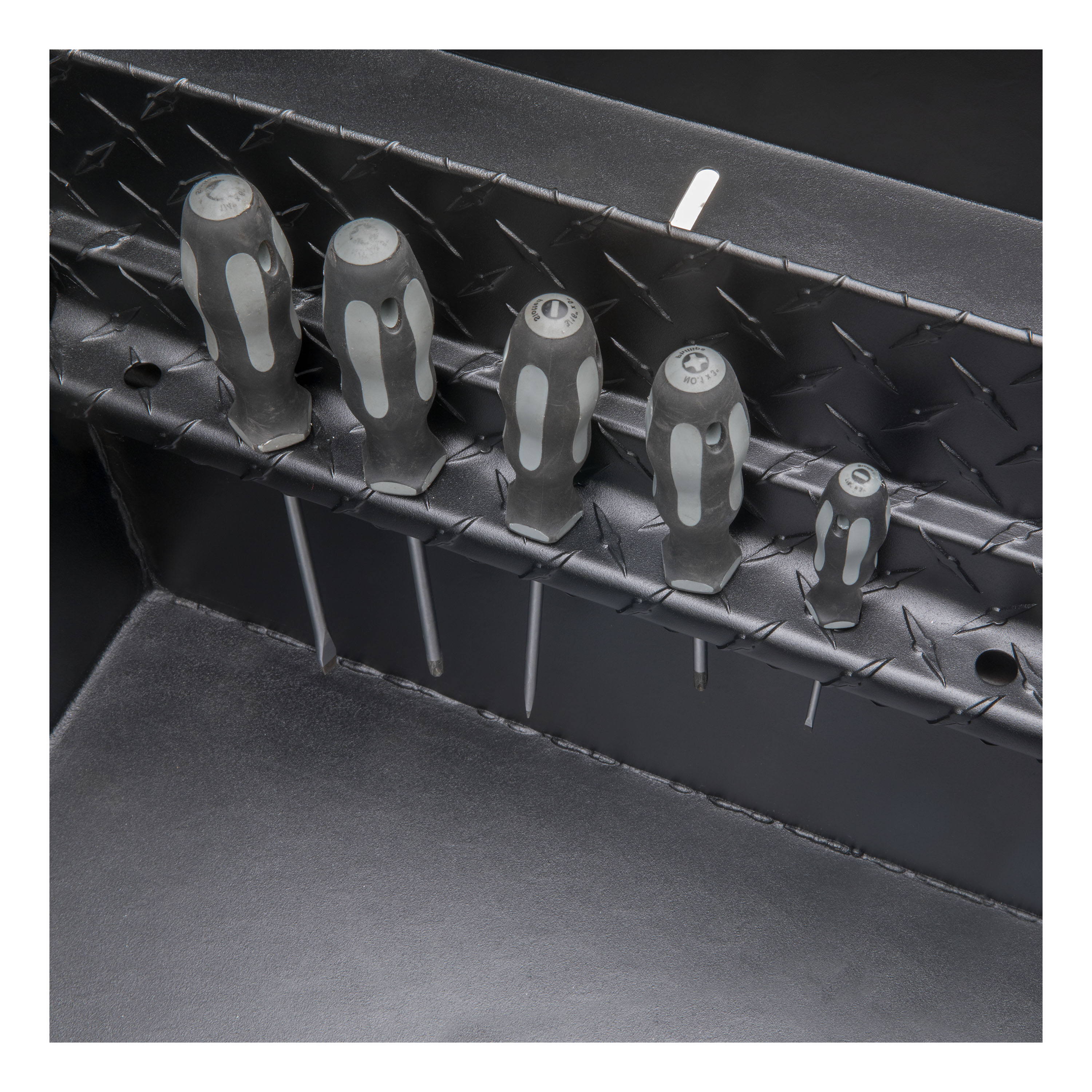 Caja de herramientas de camioneta cruzada de aluminio negro mate de 72.875 pulgadas x 20 pulgadas x 14.75 pulgadas UWS EC10603