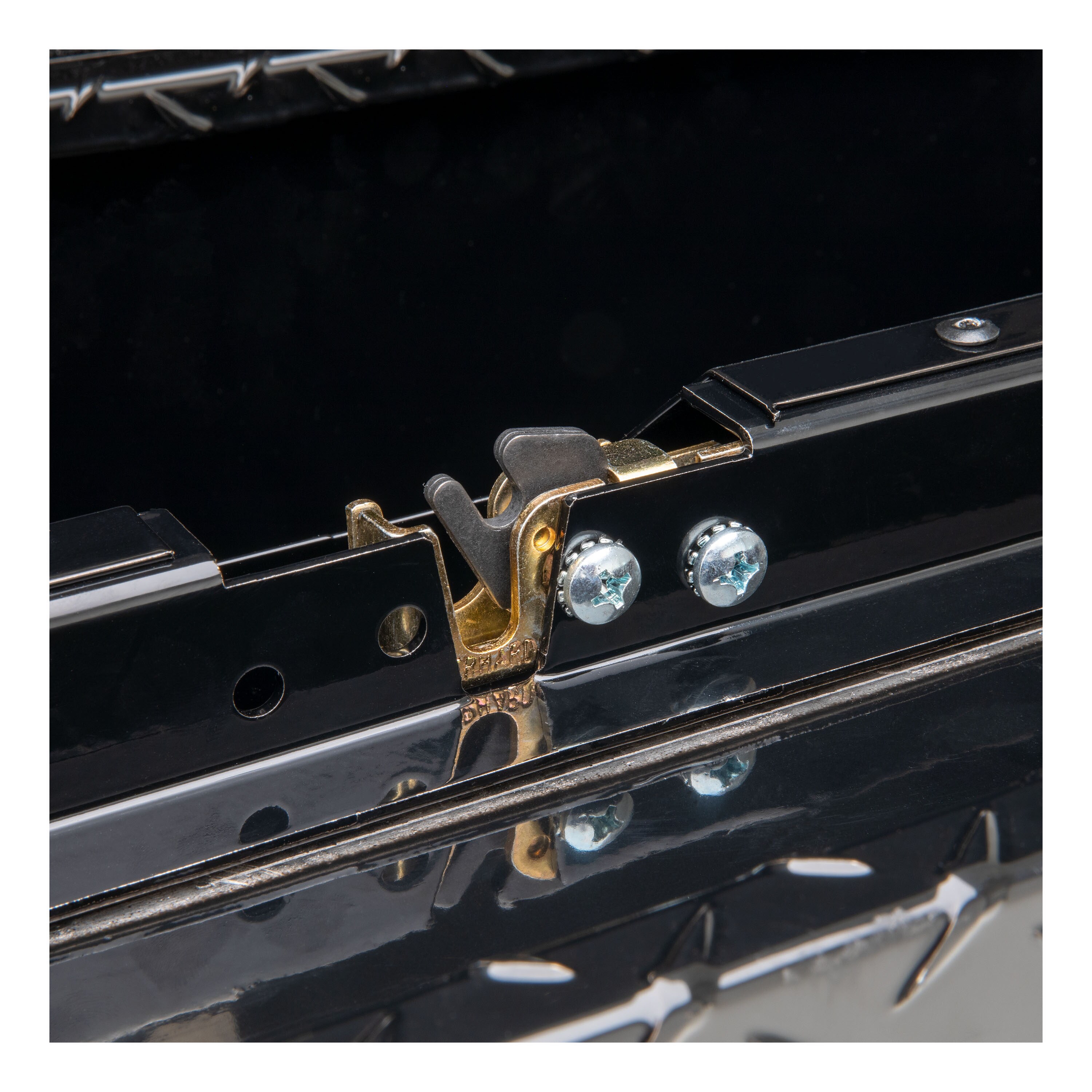 Caja de herramientas para camioneta de montaje lateral de aluminio negro brillante UWS 48.875 pulgadas x 14.750 pulgadas x 11.750 pulgadas EC30202
