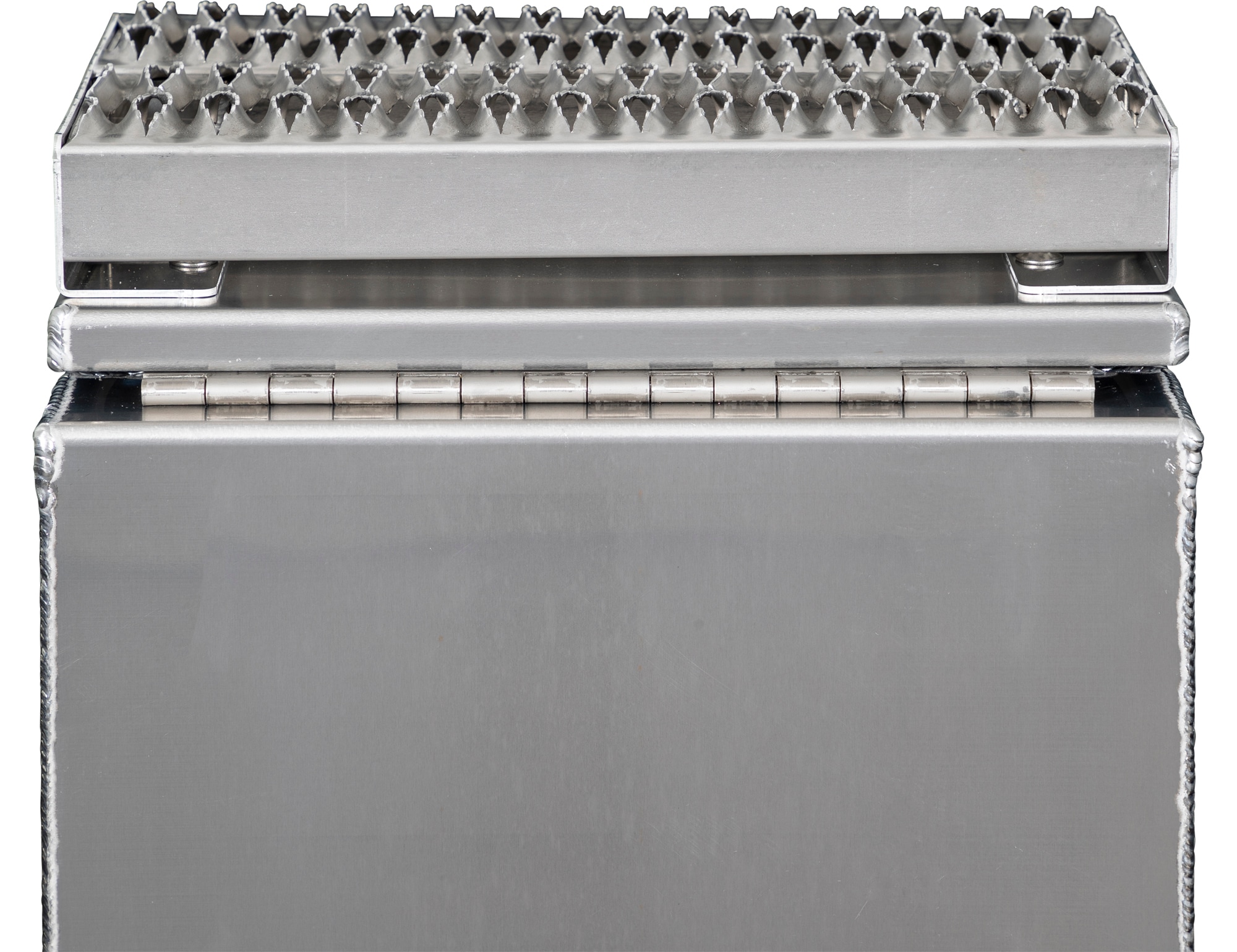 Caja de herramientas para camión de aluminio liso de 18.3 pulgadas x 28.5 pulgadas x 23.3 pulgadas de Buyers Products