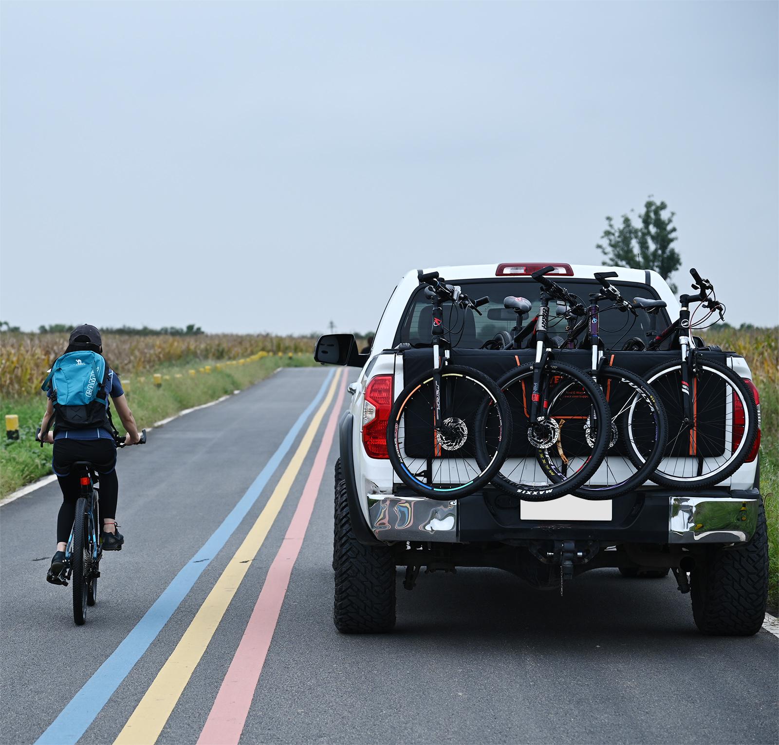 Protector para bicicletas en la puerta trasera de camioneta VEVOR, 62 pulgadas, para transportar 6 bicicletas de montaña, con tiras reflectantes y bolsillos para herramientas, con apertura para cámara trasera para camionetas de carga JYKWMD62INCHGWWX4V0