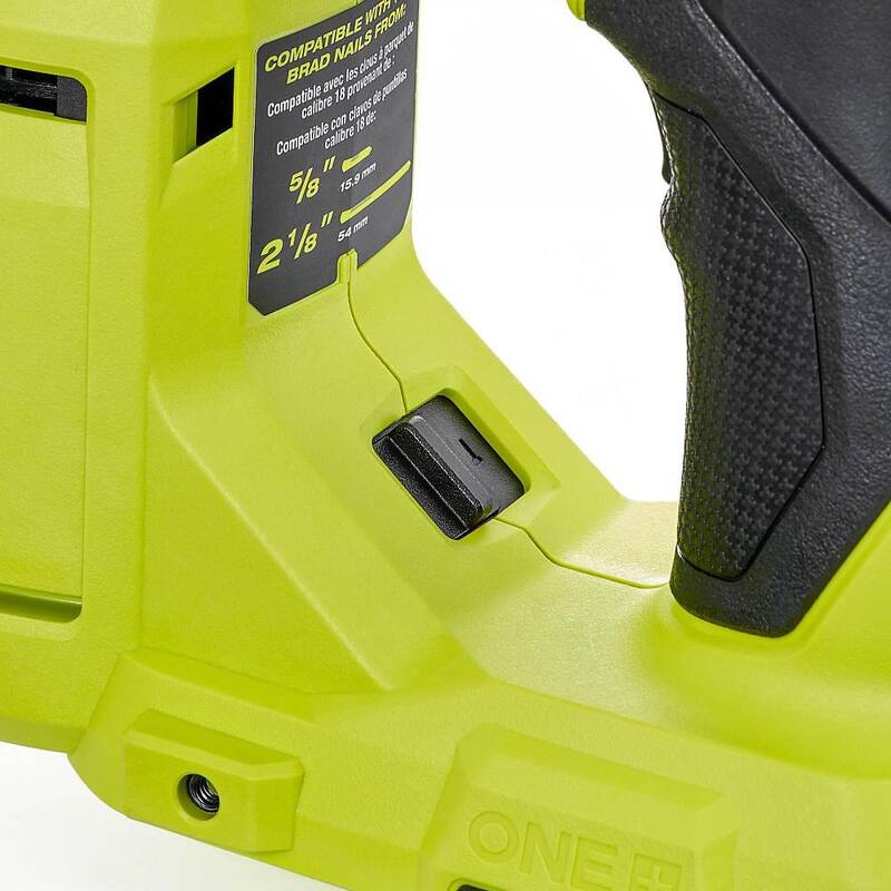 Clavadora de calibre 18 inalámbrica con motor sin escobillas RYOBI ONE+ HP 18V y grapadora de corona de 3/8 inalámbrica ONE+ 18V (solo herramientas) - P322-P317