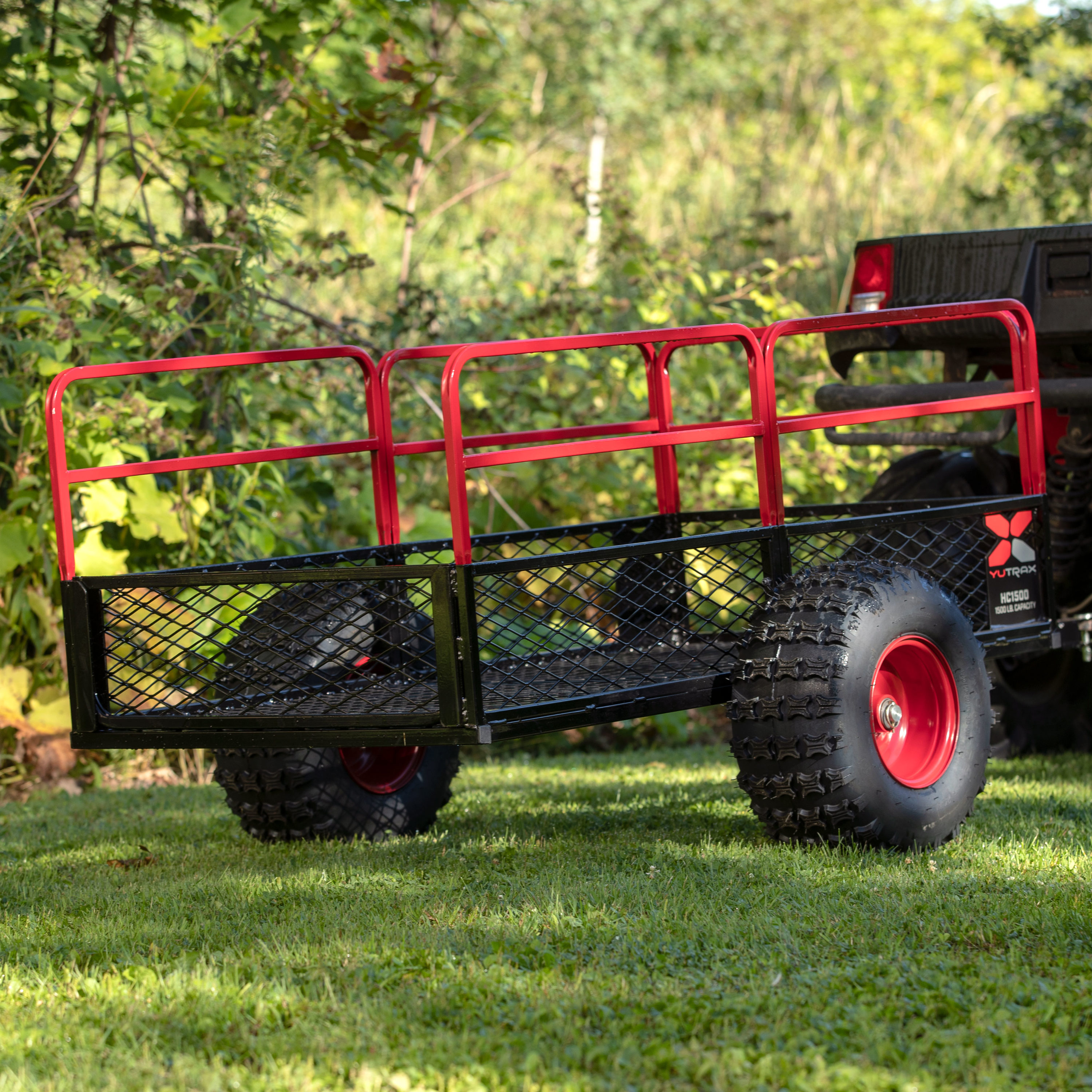 Remolque de Utilidad de Acero Yutrax 2.5 pies x 4.83 pies (Capacidad de 1500 lb) TX162