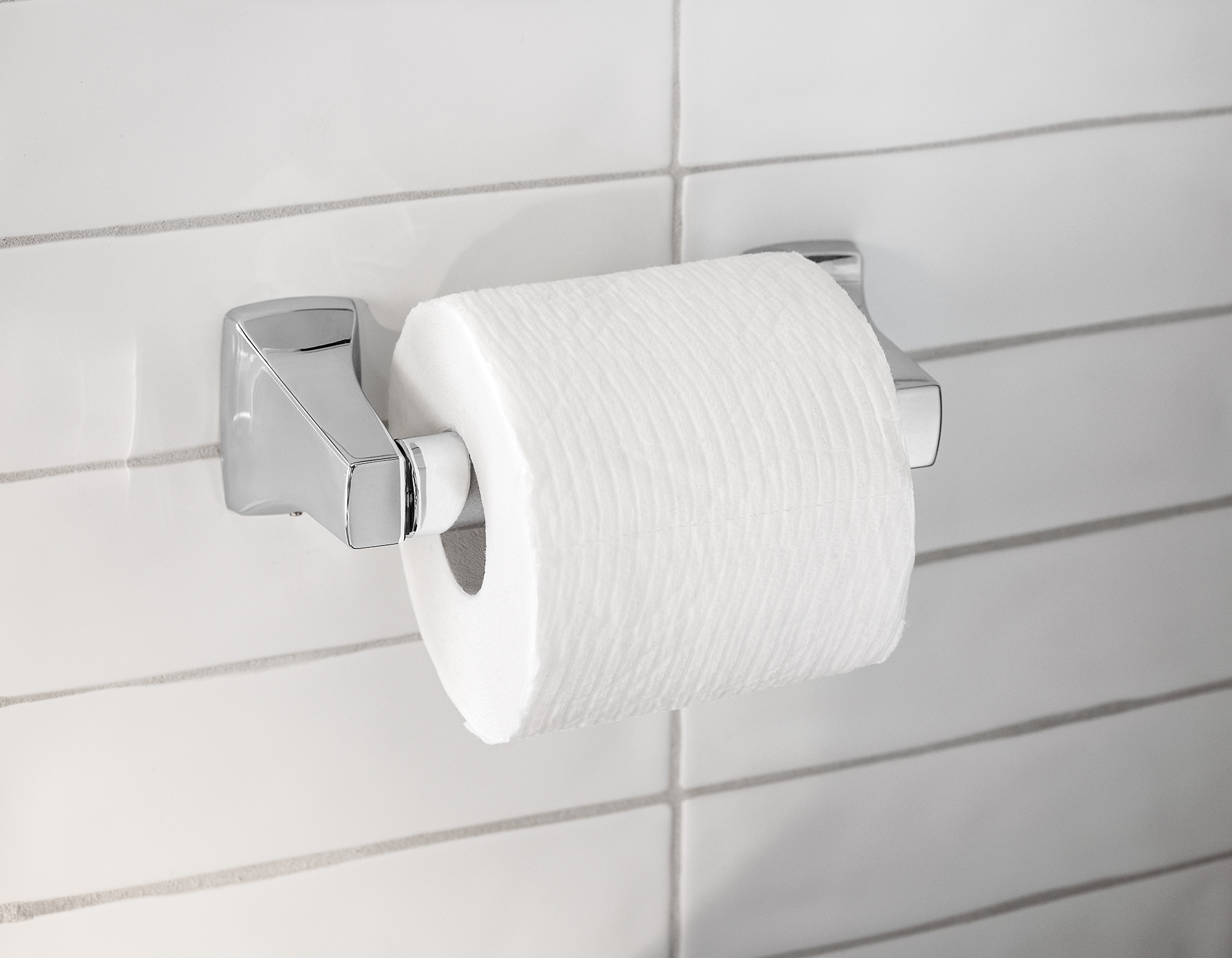 Juego de accesorios de baño decorativos de cromo Moen Adler de 3 piezas: Barra de toallas, porta papel higiénico, y argolla para toallas, incluido YB0193CH