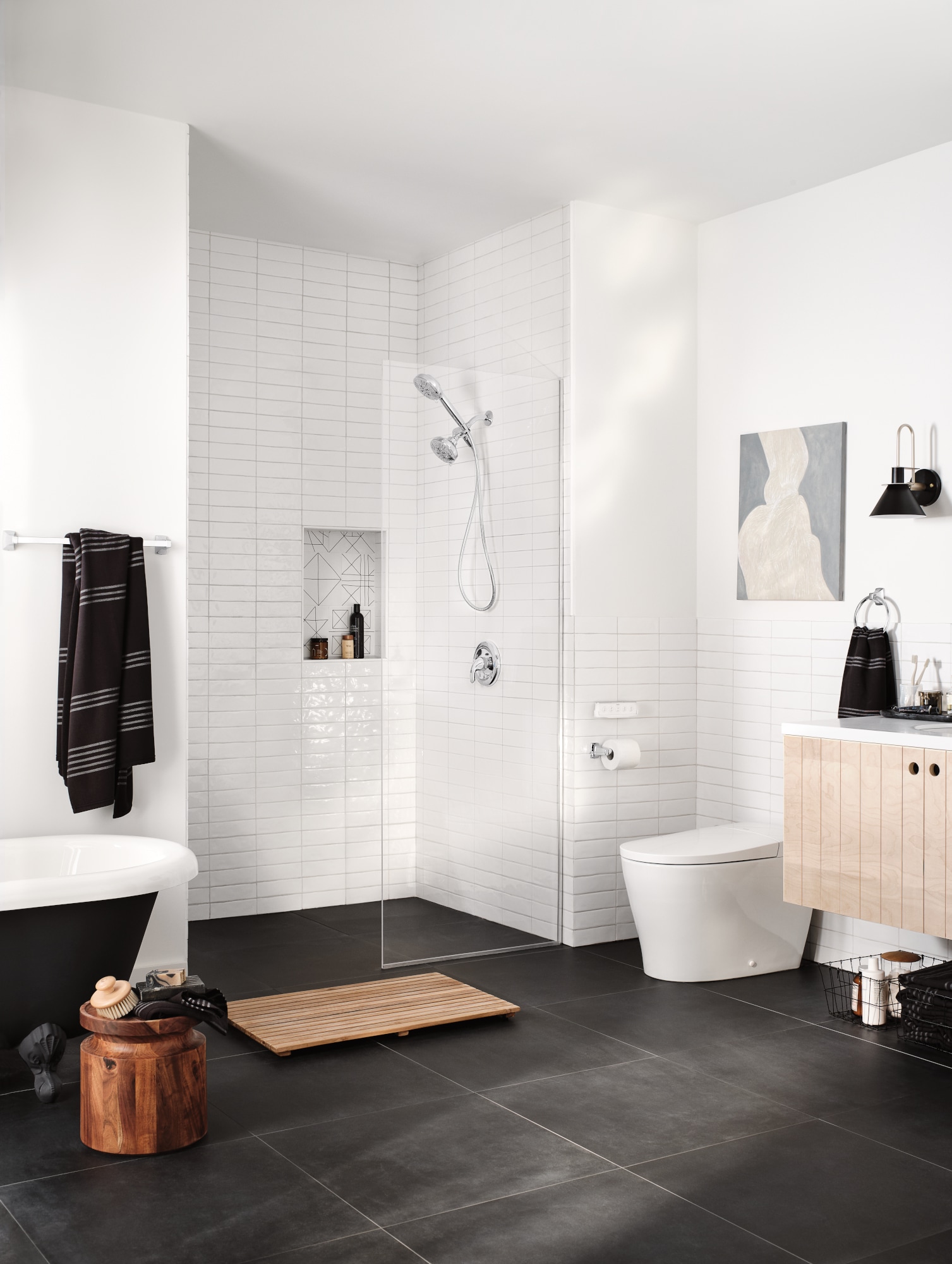 Juego de accesorios de baño decorativos de cromo Moen Adler de 3 piezas: Barra de toallas, porta papel higiénico, y argolla para toallas, incluido YB0193CH