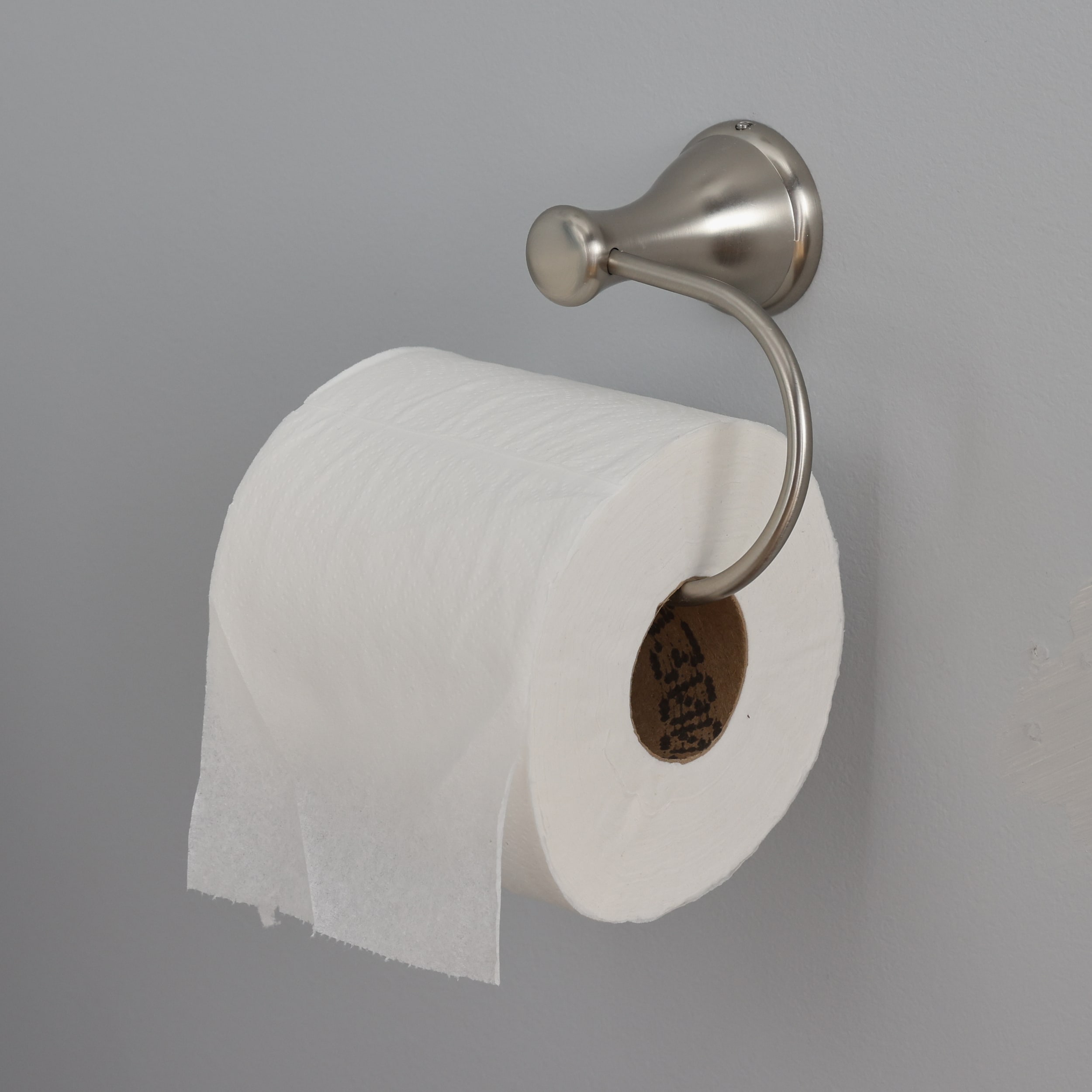 Juego de accesorios decorativos para baño de 3 piezas Bailey en níquel cepillado, incluye barra de toallas, portarrollos y argolla para toallas - FSI 2403KIT BN