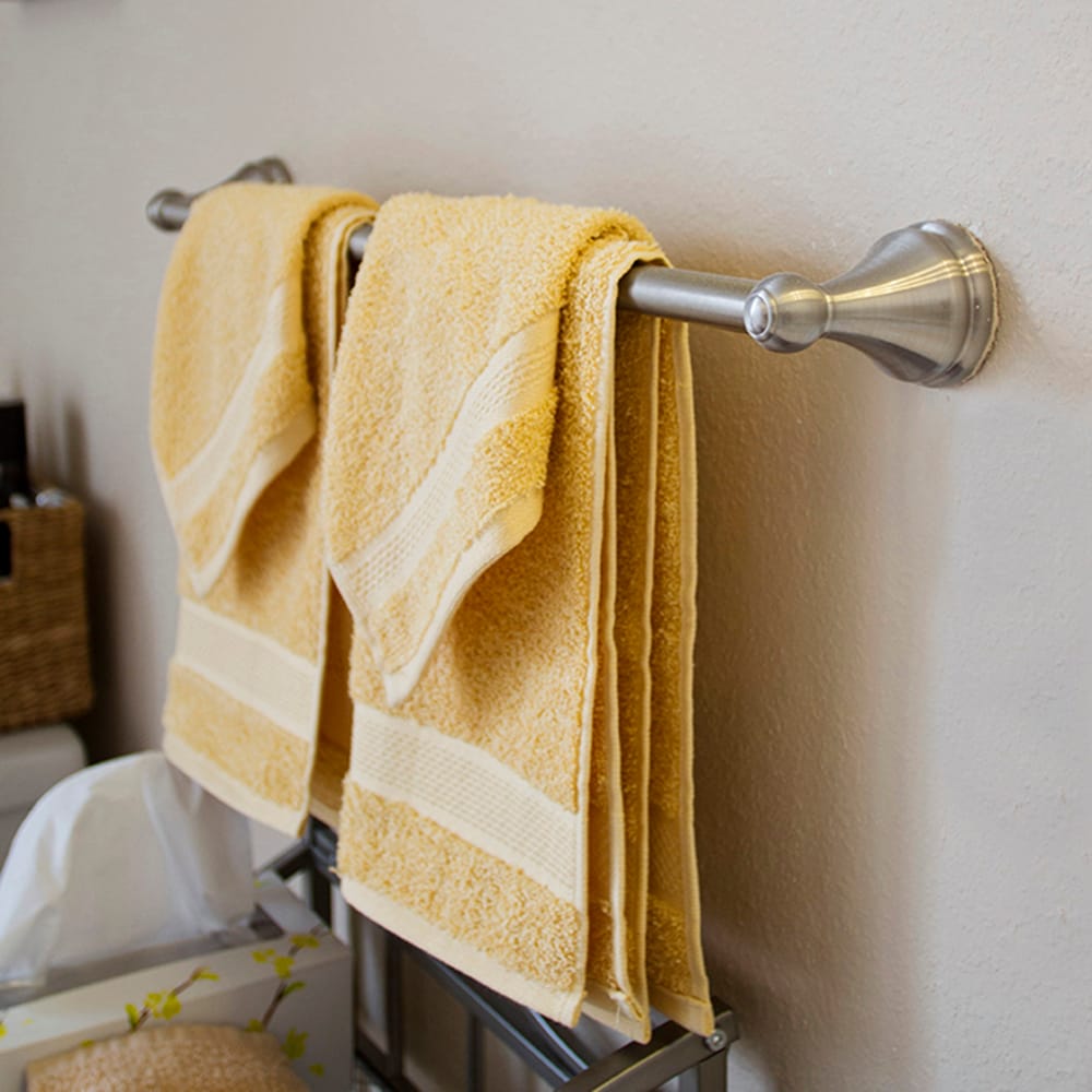 Conjunto de herrajes decorativos para baño de 4 piezas en níquel satinado Allante, incluye barra de toalla, porta rollos de papel, anillo de toalla y gancho para batas