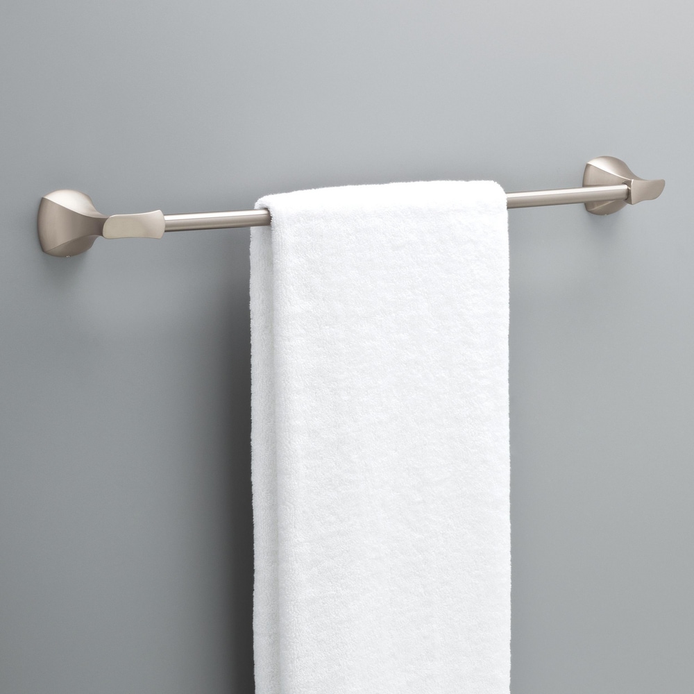 Juego de Accesorios Decorativos para Baño en Níquel Cepillado Delta Sandover de 4 Piezas con Protección Antimanchas - Barra de Toalla, Porta Papel Higiénico, Anillo de Toalla y Gancho para Bata incluidos