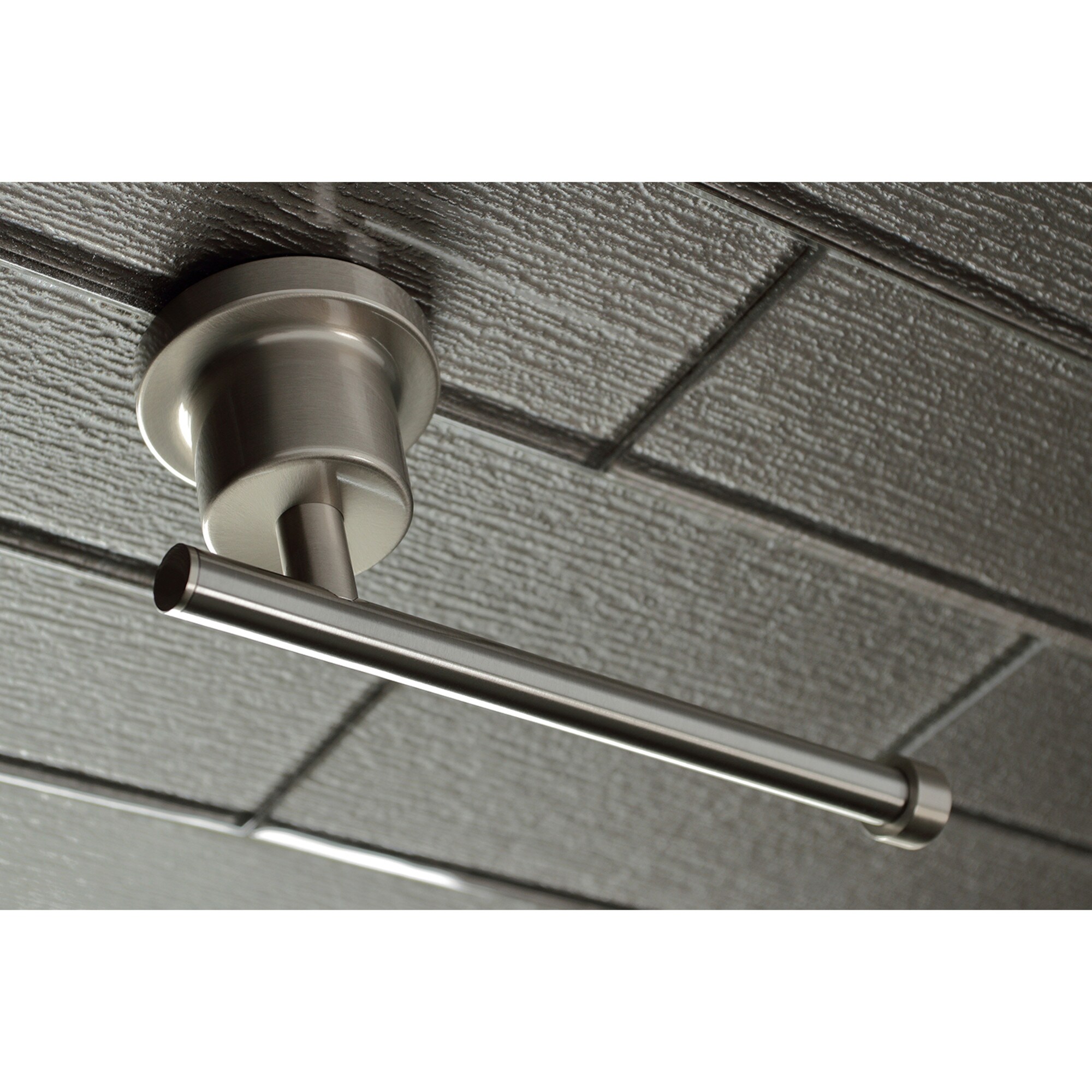 Juego de accesorios de baño decorativos de níquel cepillado de 5 piezas Kingston Brass Concord - Barra de toalla, portarrollos de papel higiénico, anillo de toalla, gancho para batas incluidos.