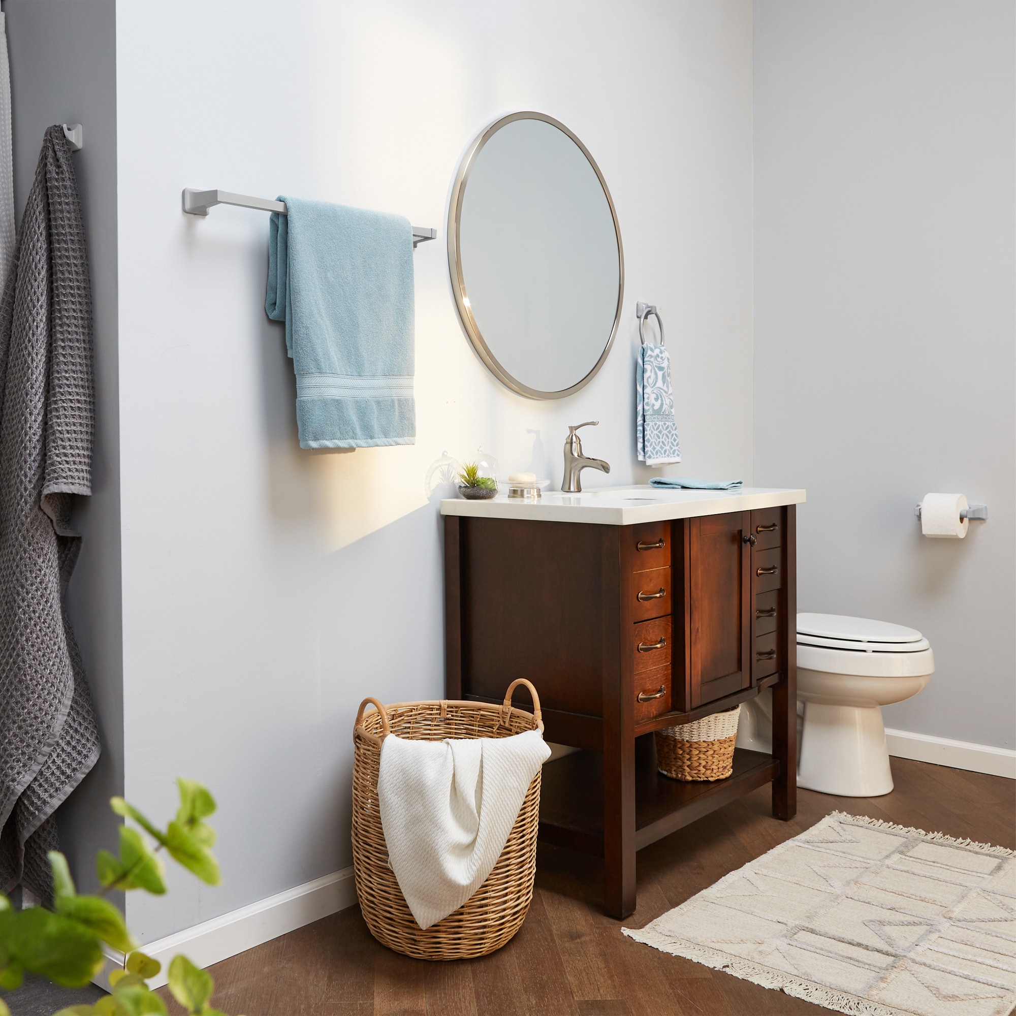 Juego de accesorios decorativos para baño en níquel cepillado de 4 piezas: Barra para toallas, portarrollos de papel higiénico, anillo para toallas y gancho para batas incluidos