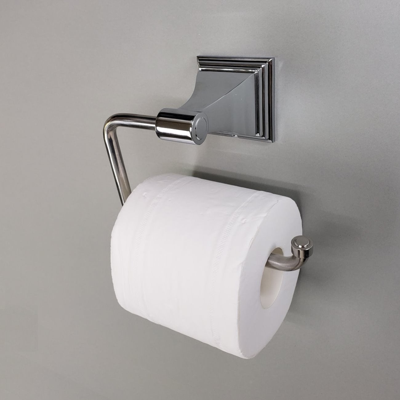 Juego de accesorios de baño decorativos Leonard cromados de 3 piezas ARISTA - Barra de toallas, porta papel higiénico, anillo de toallas incluidos 1701-3SET-CH