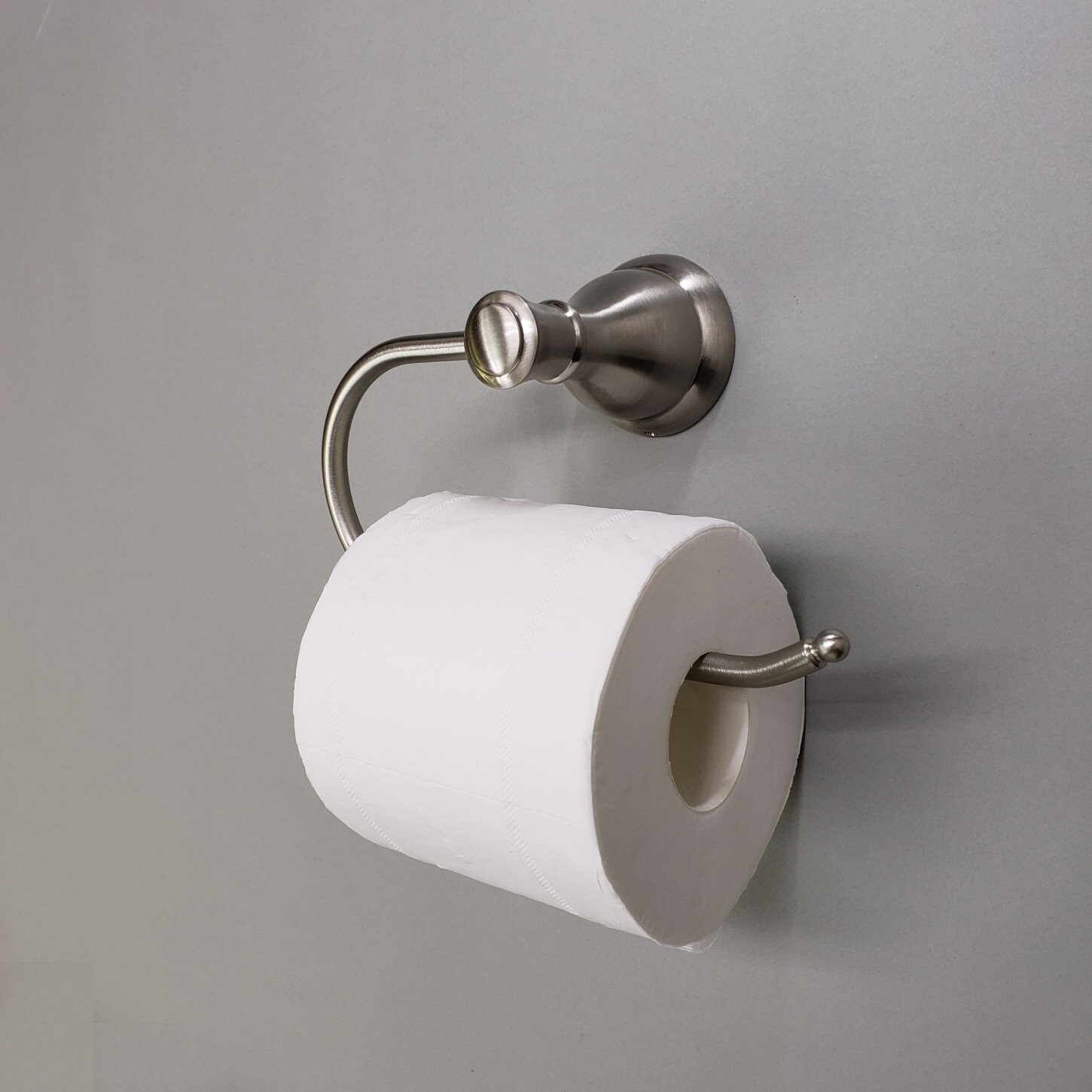 Juego de Herrajes Decorativos para Baño de 3 Piezas en Níquel Satinado modelo Castilla de ARISTA: Barra de Toallas, Porta Papel Higiénico y Argolla para Toallas (Incluye el 5902-3SET-SN)