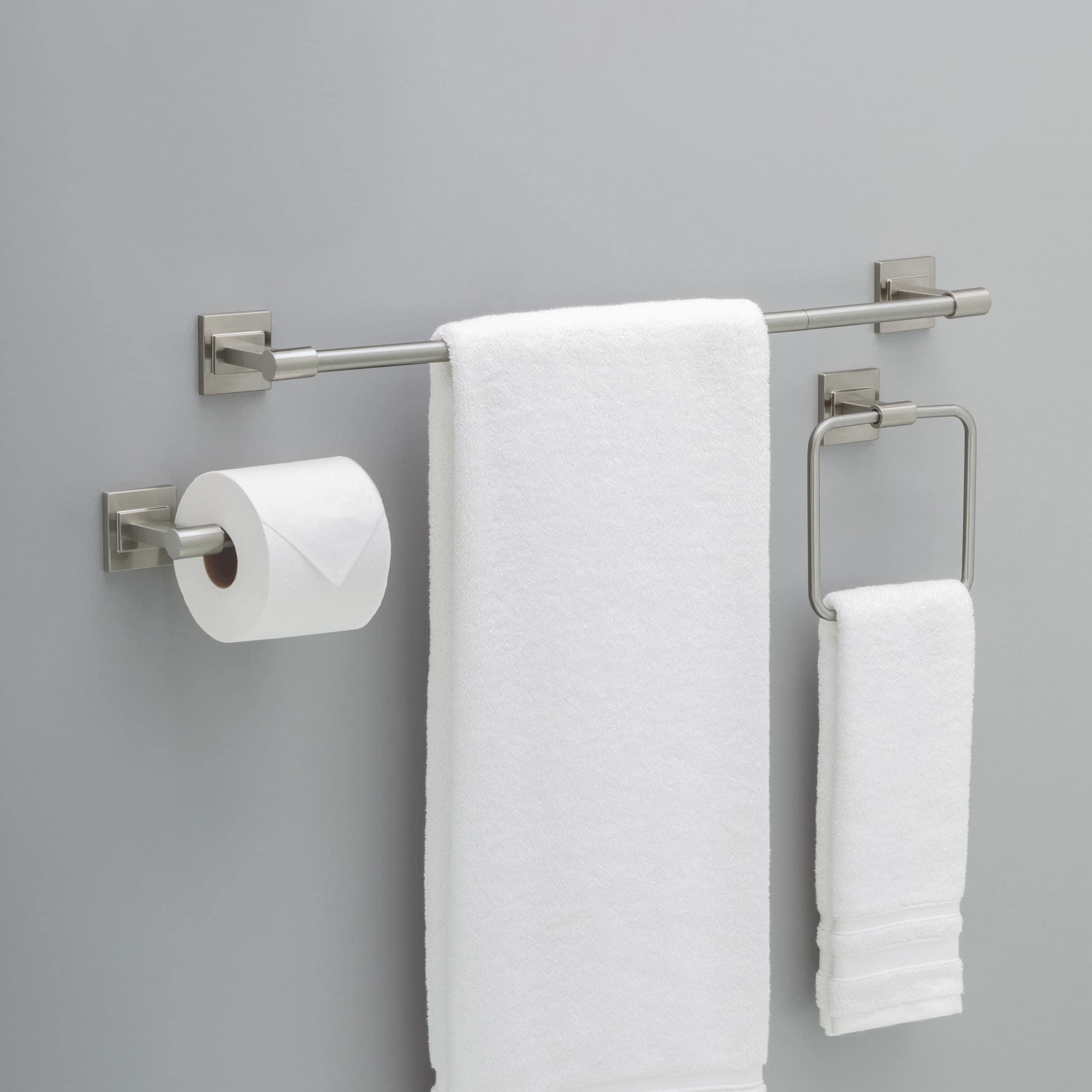 Juego de accesorios decorativos para baño en níquel cepillado con protección McLaren Spotshield de 3 piezas Delta: Barra de toalla, portarrollos de papel higiénico y anillo de toalla incluidos MCL63-BN