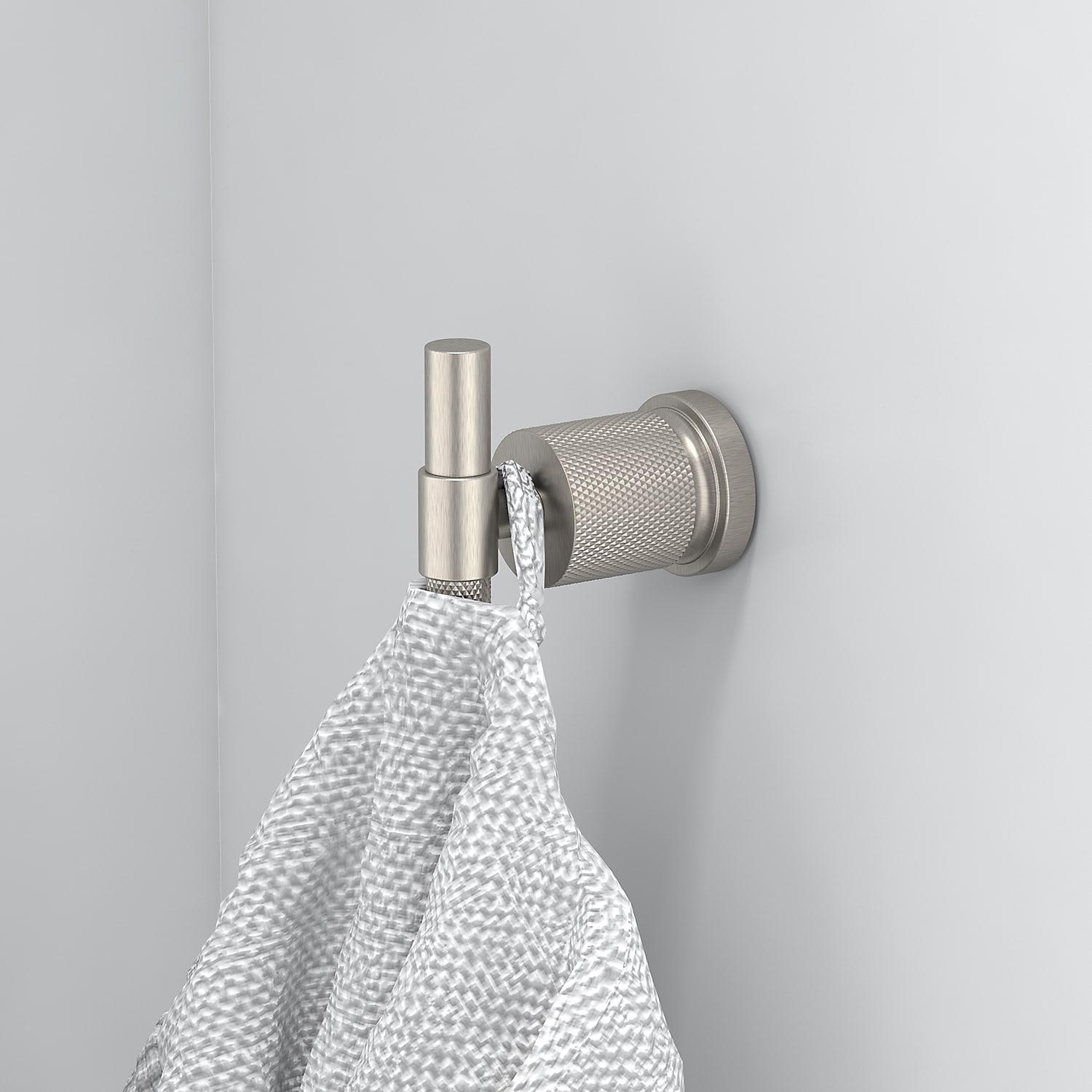 Set de accesorios para baño decorativos de 4 piezas en níquel cepillado, incluye barra de toallas, porta papel higiénico y gancho para batas.