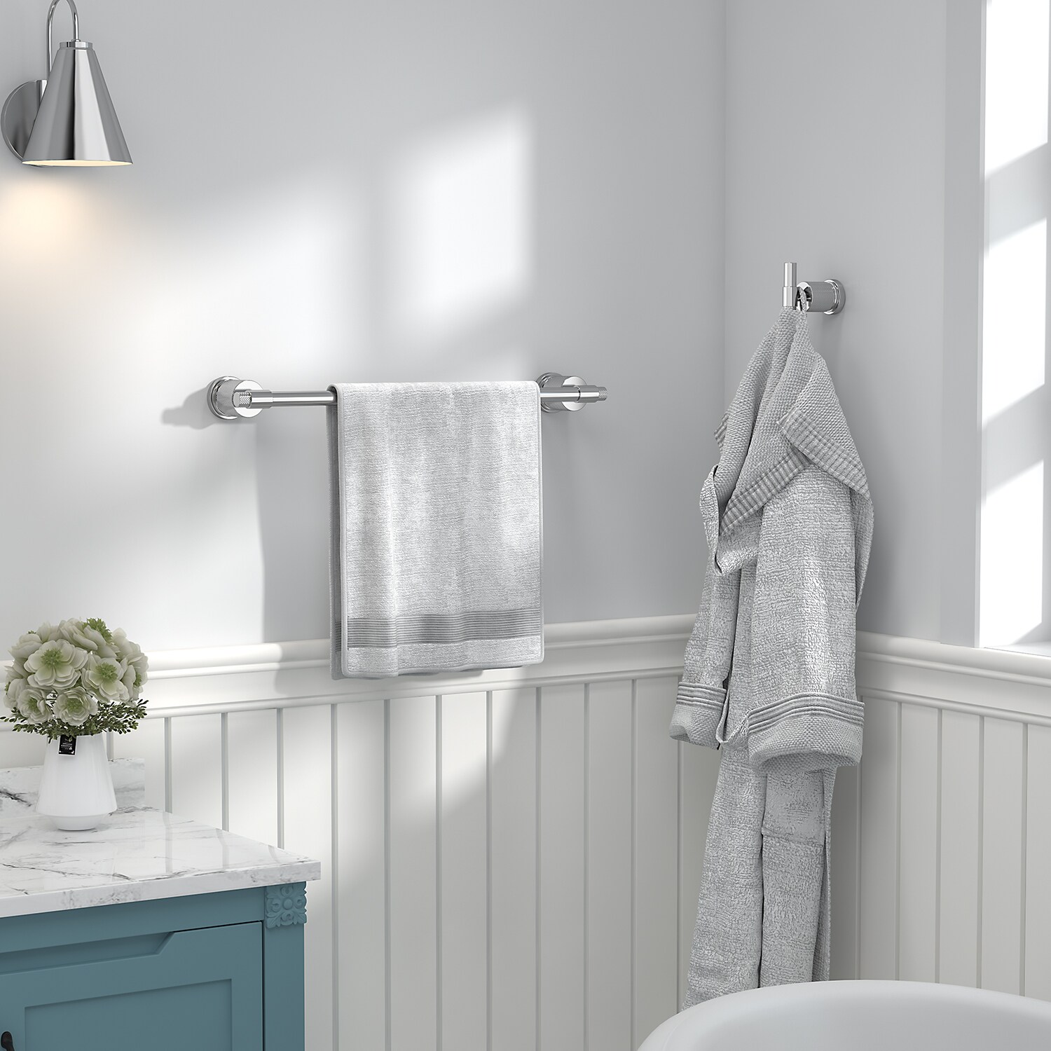 Juego de Accesorios de Baño Decorativo de 4 Piezas cromadas de FORIOUS: Barra de Toalla, Porta Papel Higiénico, Gancho para Batas incluido LL19011CH4C
