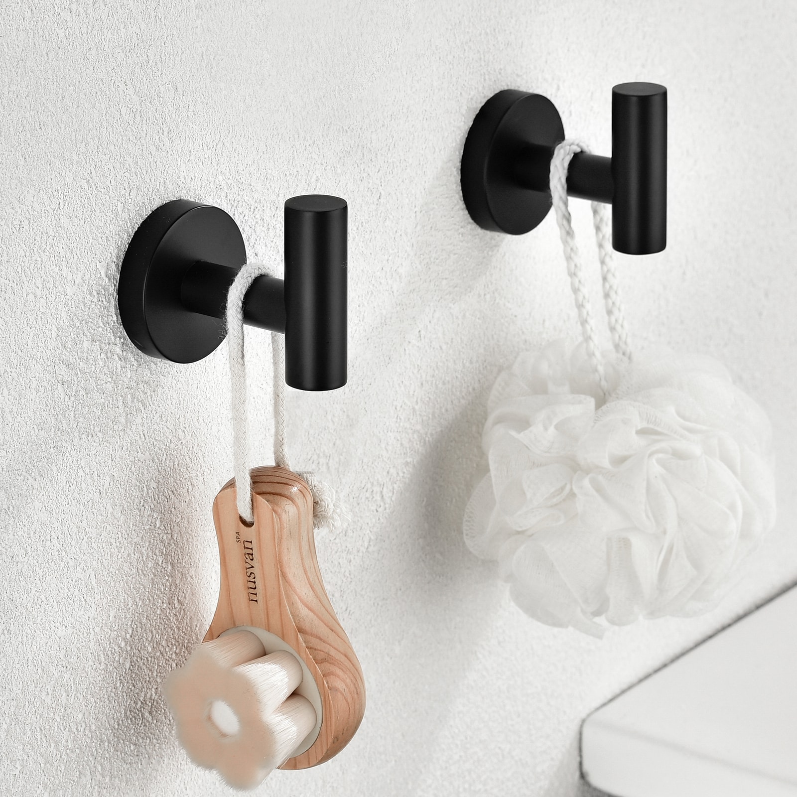Juego de accesorios de baño decorativos en negro mate de 6 piezas Cobbe - Barra de toallas, porta papel higiénico, anillo de toalla, gancho para batas incluido LS1-H02GJTZ013