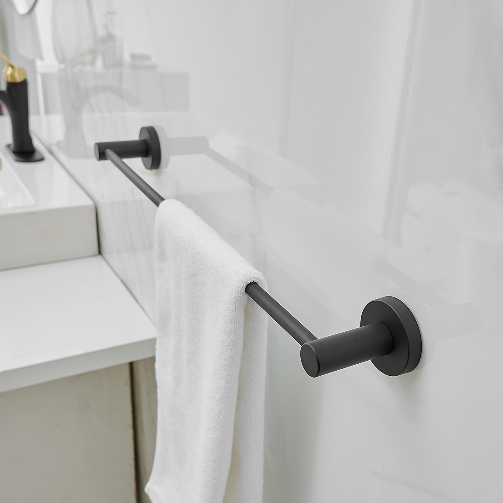 Juego de Accesorios de Baño Decorativos en Negro Mate de 5 Piezas A-91013 - Barra de Toalla, Porta Papel Higiénico, Gancho para Batas incluido A-91013-S-NEGRO-1
