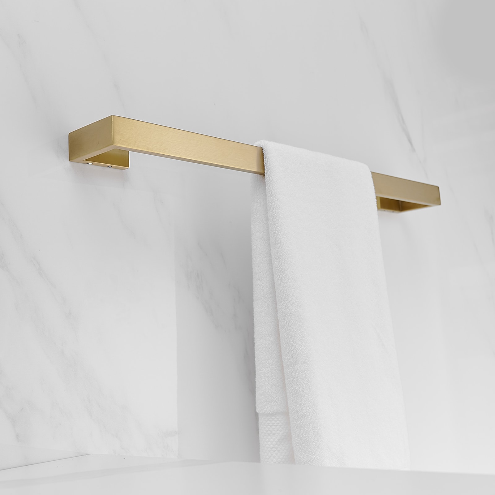 Juego de Accesorios para Baño en Dorado Cepillado de 4 Piezas: Barra para Toallas, Portarrollos de Papel Higiénico, Gancho para Batas incluido A-91001-BG