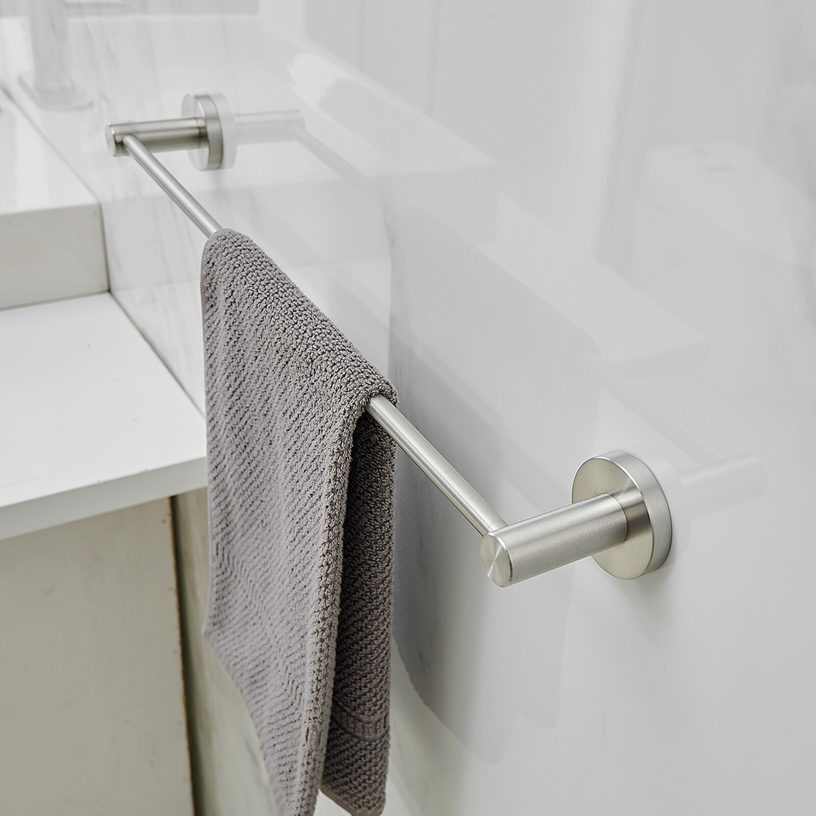 Juego de Accesorios de Baño Decorativos en Níquel Cepillado de 5 Piezas para Baño - Barra de Toalla, Portarrollos y Gancho para Bata incluidos A-91013-S-N-1